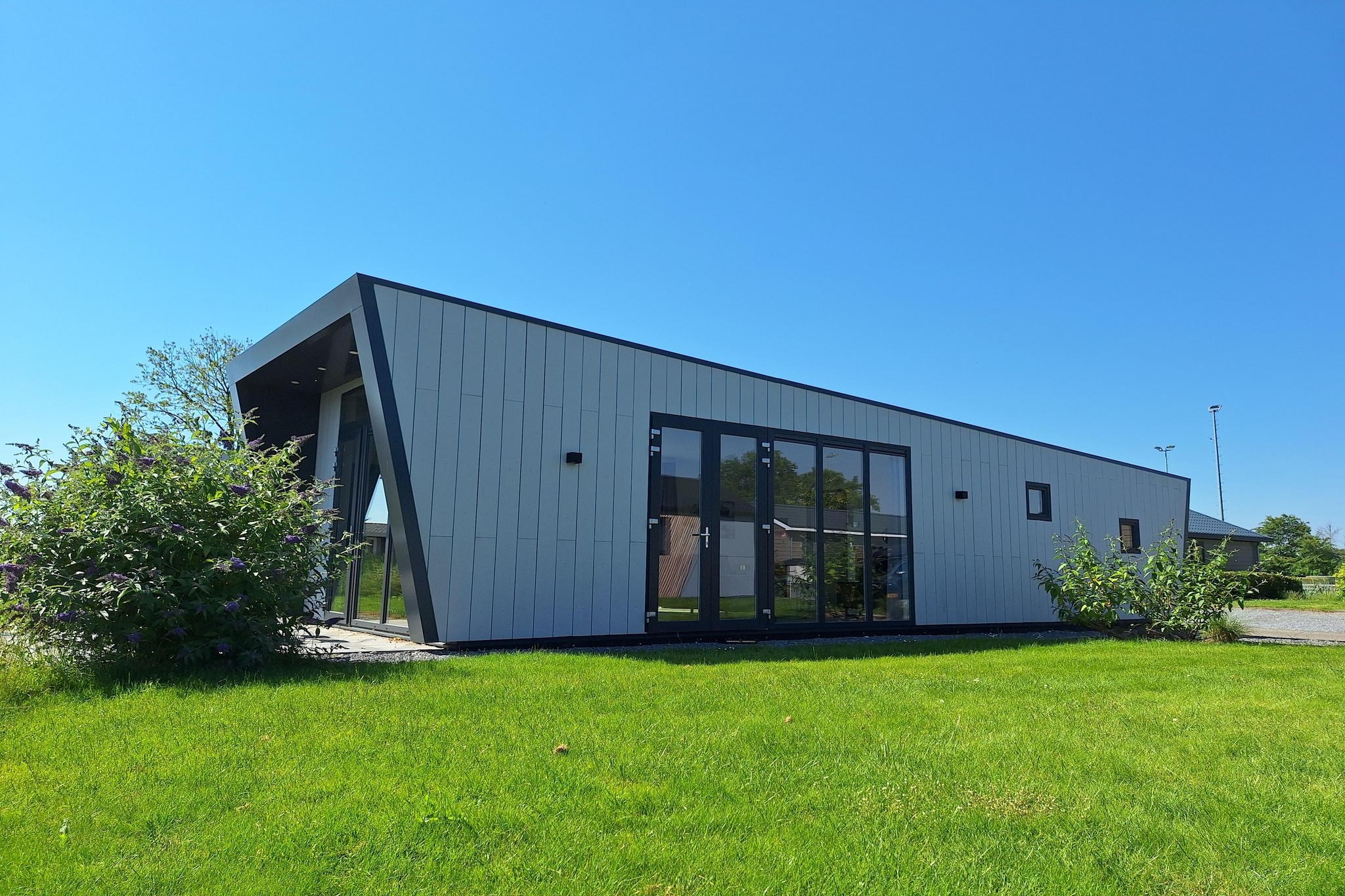 2-bedroom chalet with terrace