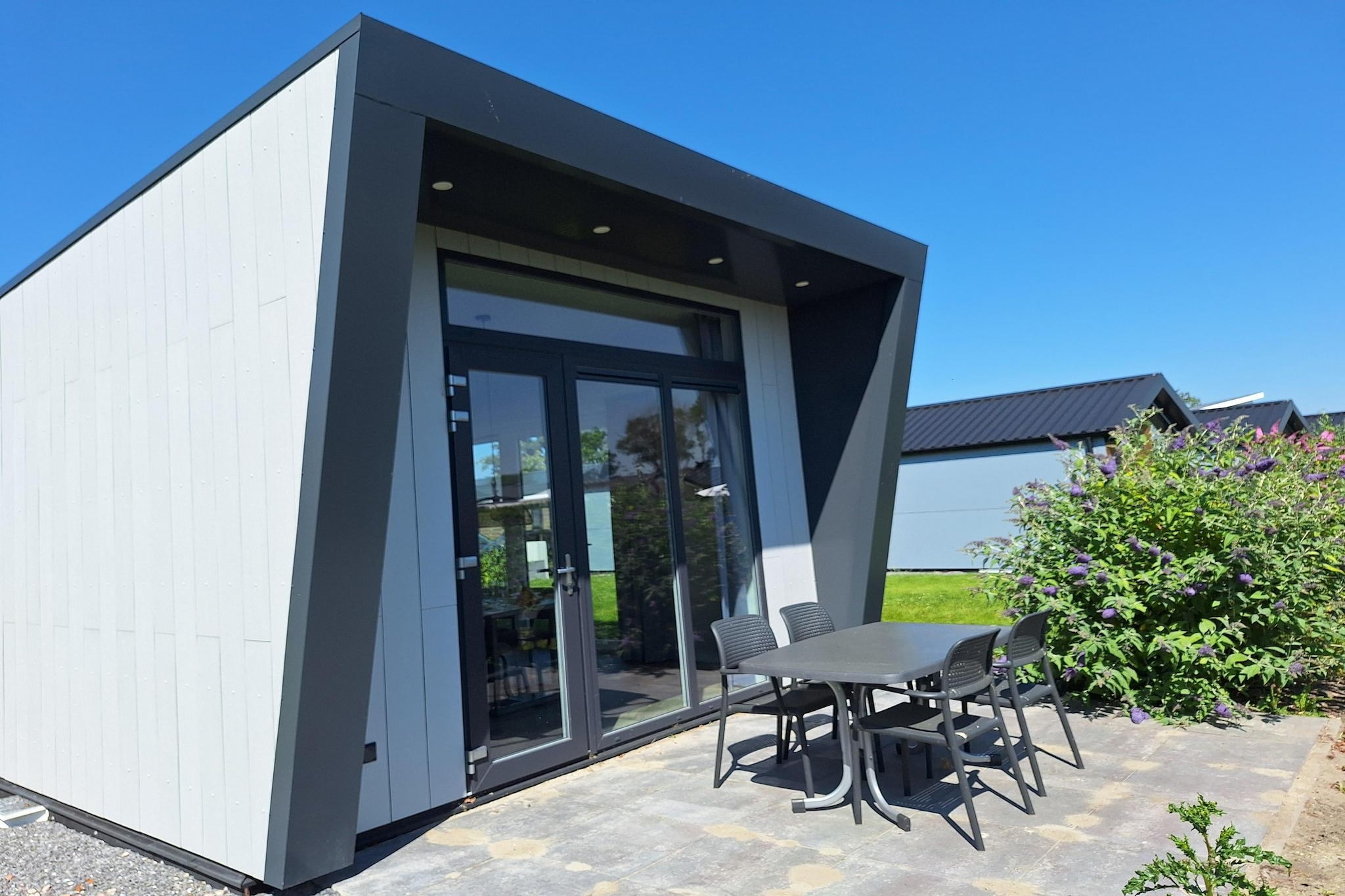 2-bedroom chalet with terrace