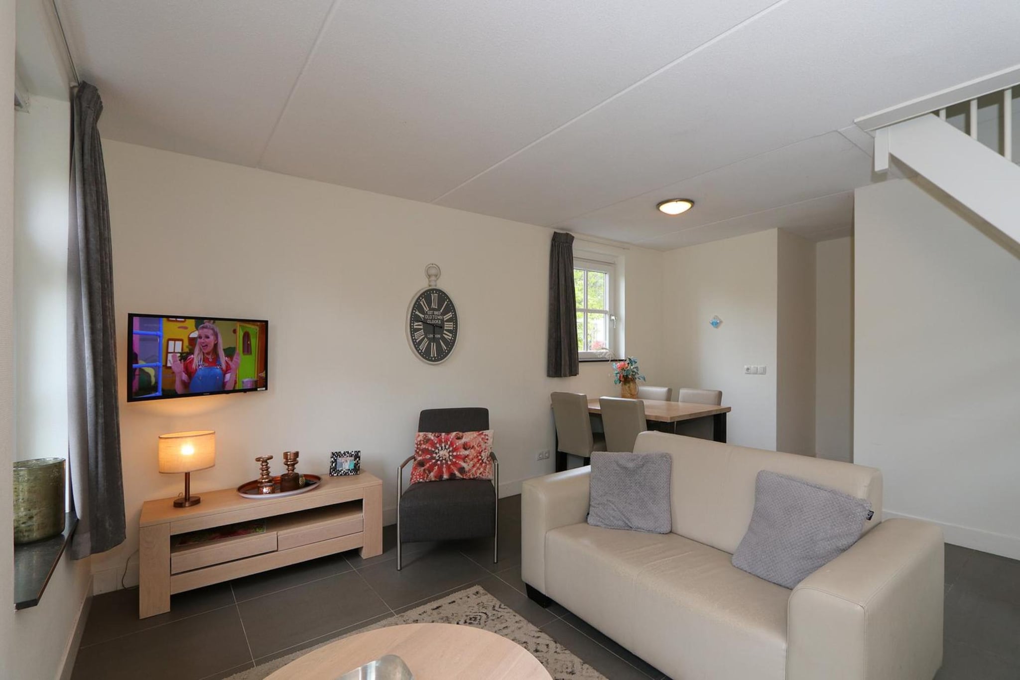 Chateau 4 - Living room