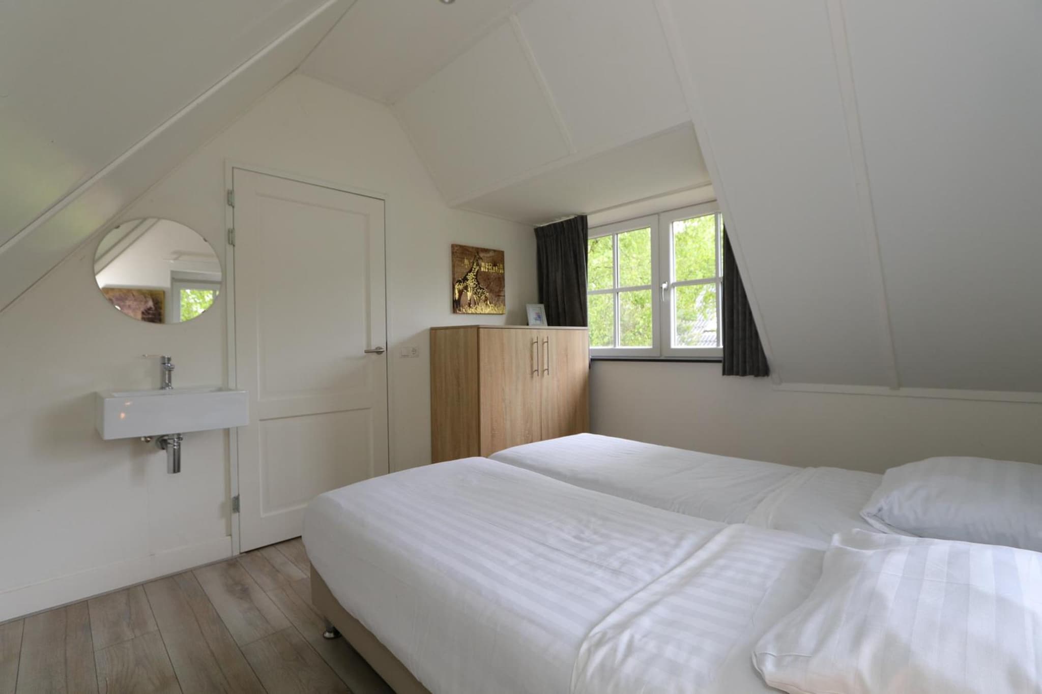 Chateau 4 - Bedroom
