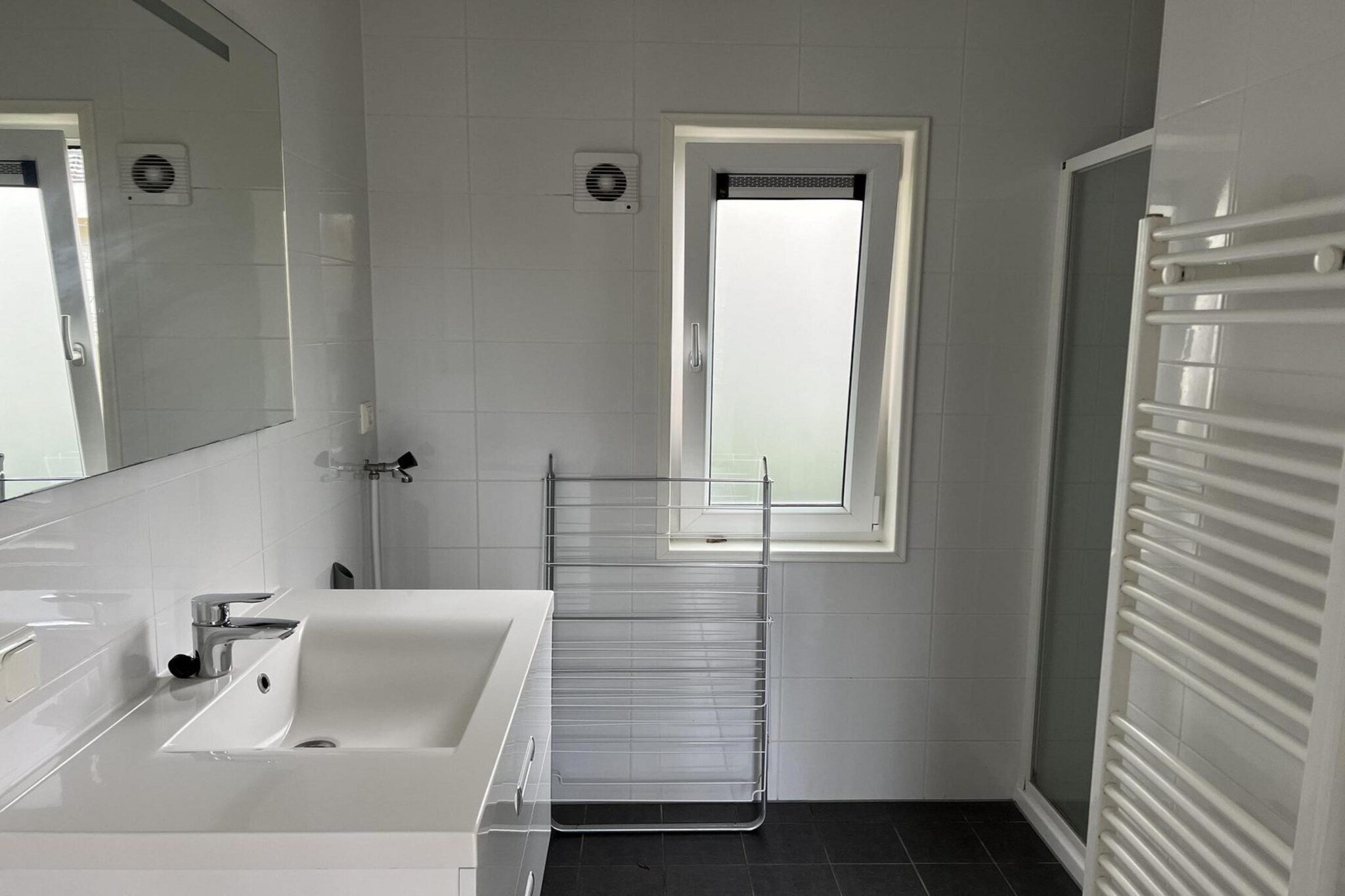 L-Pavilion 6 - Bathroom