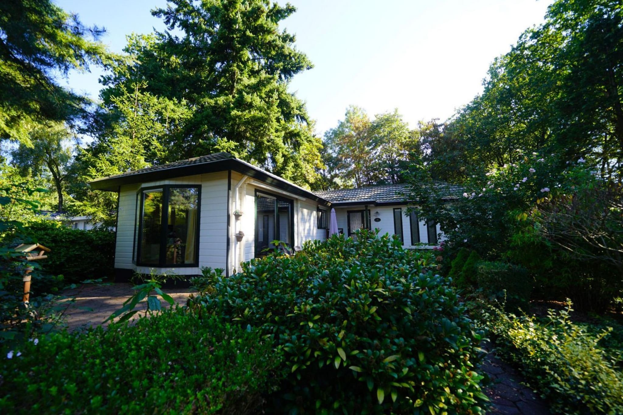 L'Avenir 6 - Exterior in summer