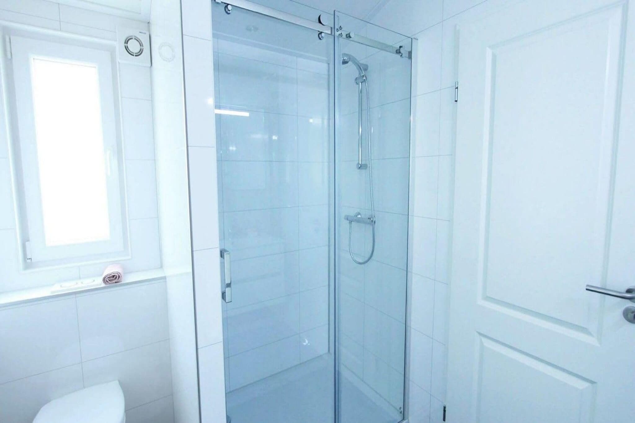Veranda 6 - Bathroom