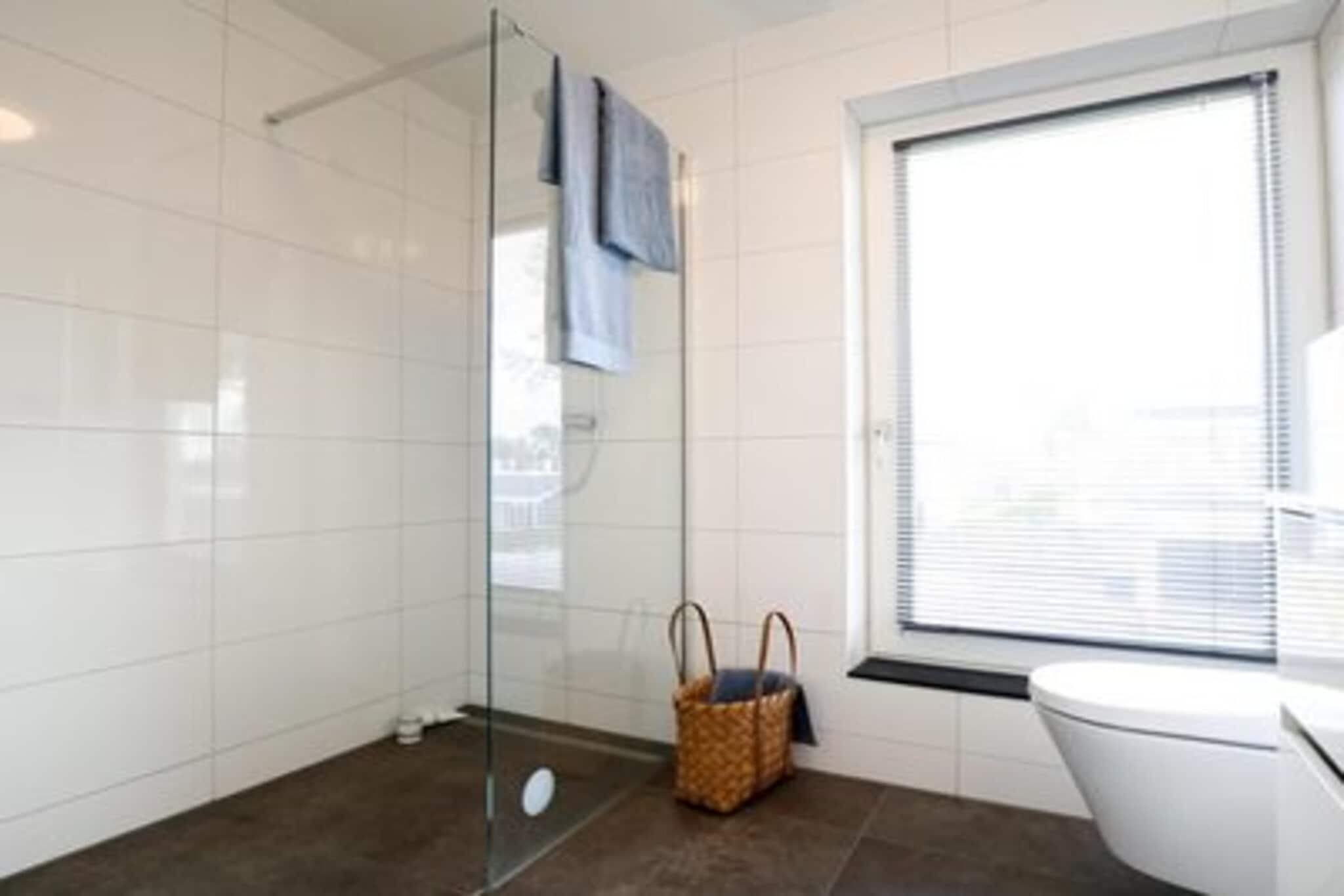 Villa Meerzicht 10 - Badezimmer