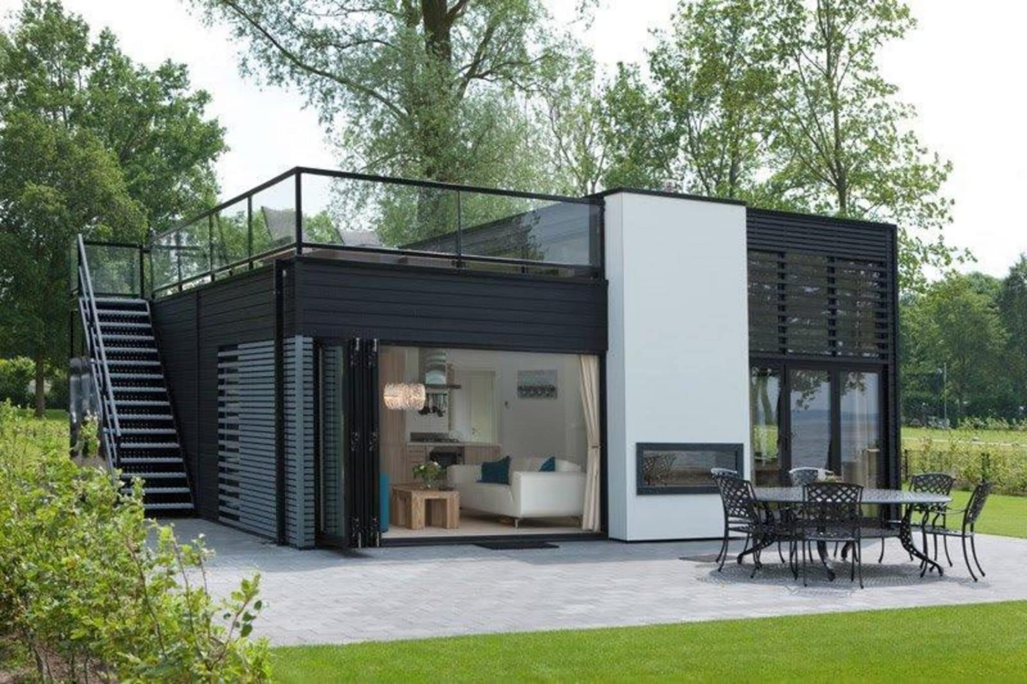 Cube Elite 4 - Buitenkant zomer