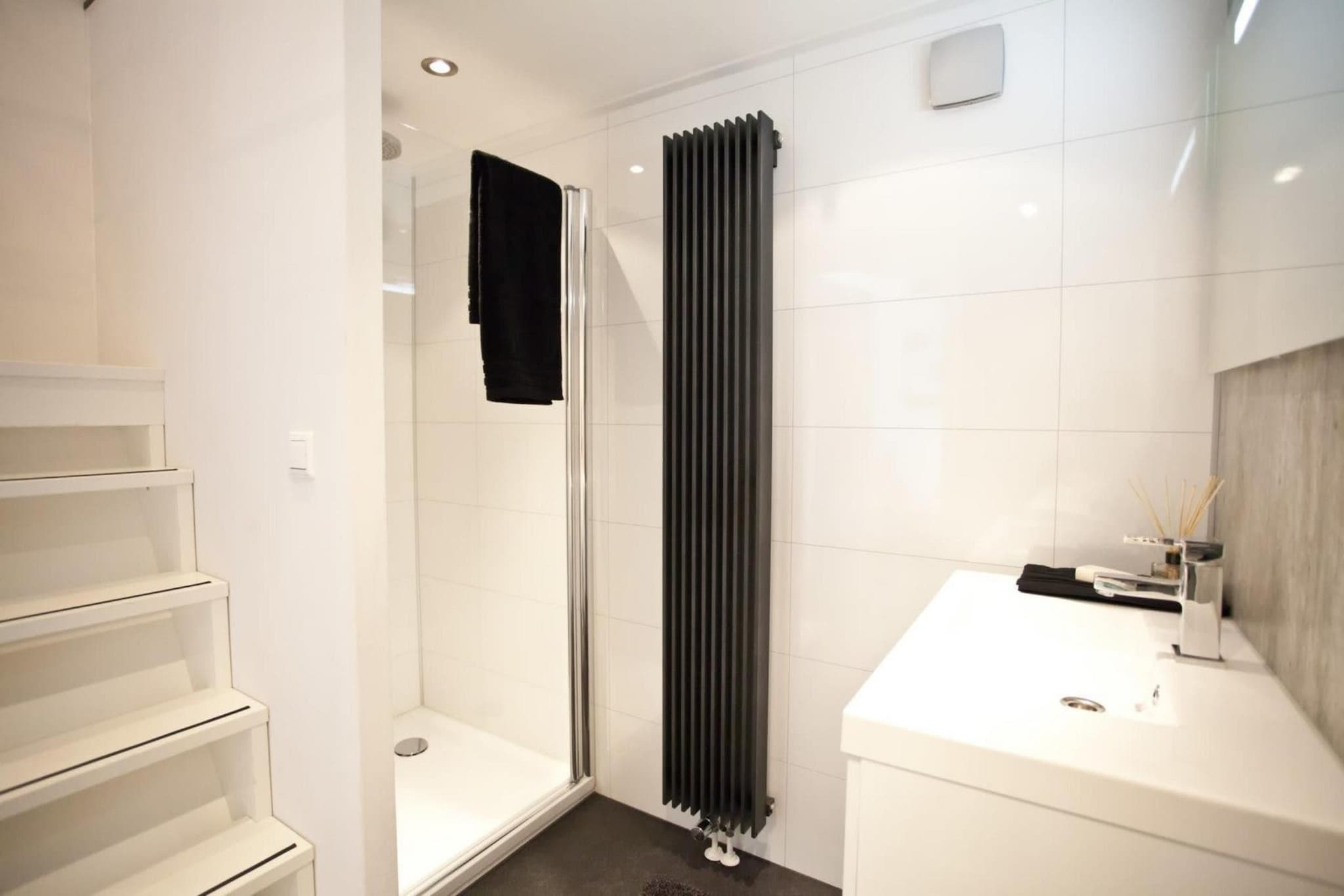 Cube Elite 6 - Badkamer