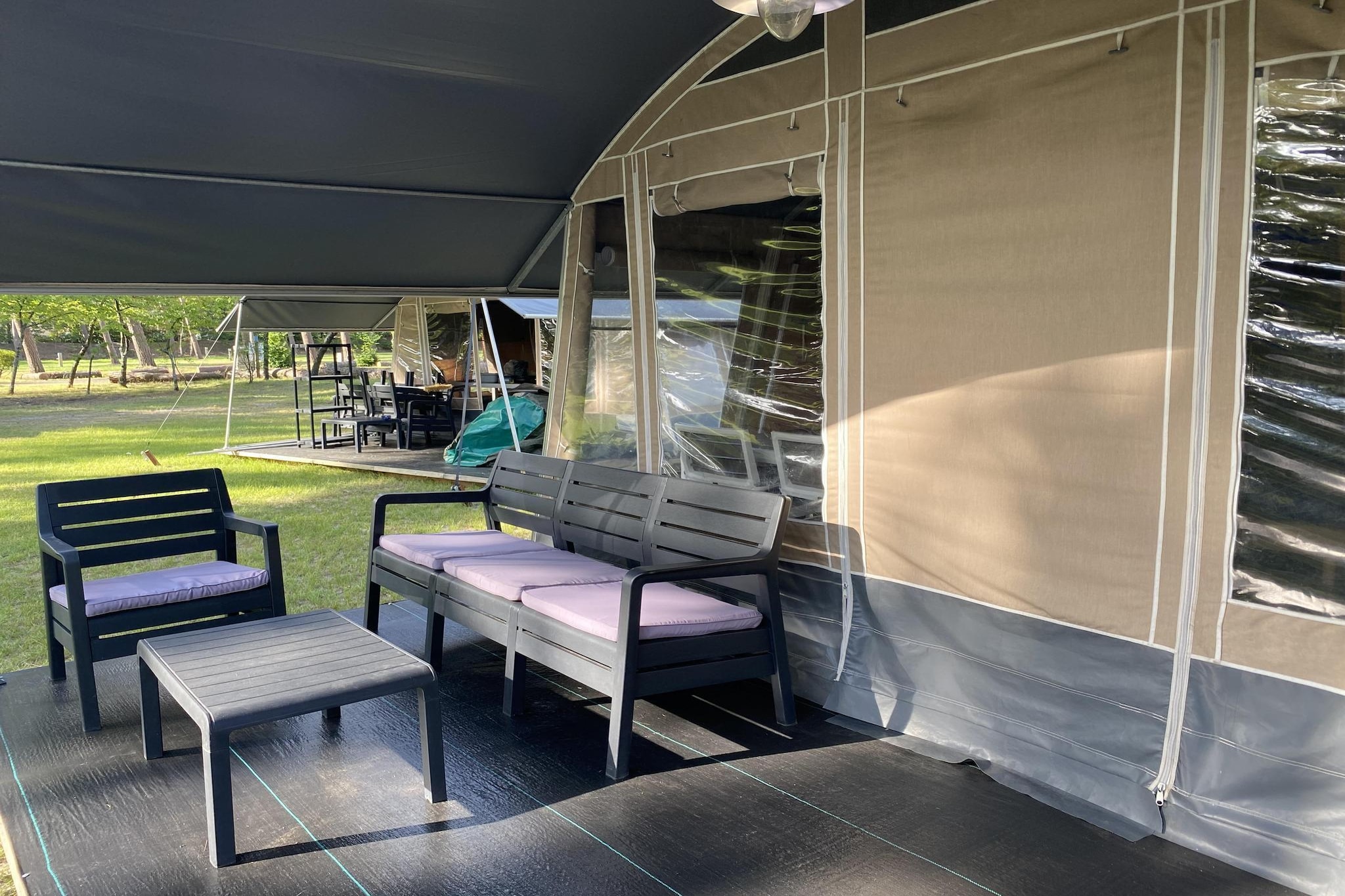 Safari tent 5 - Terrasbalkon