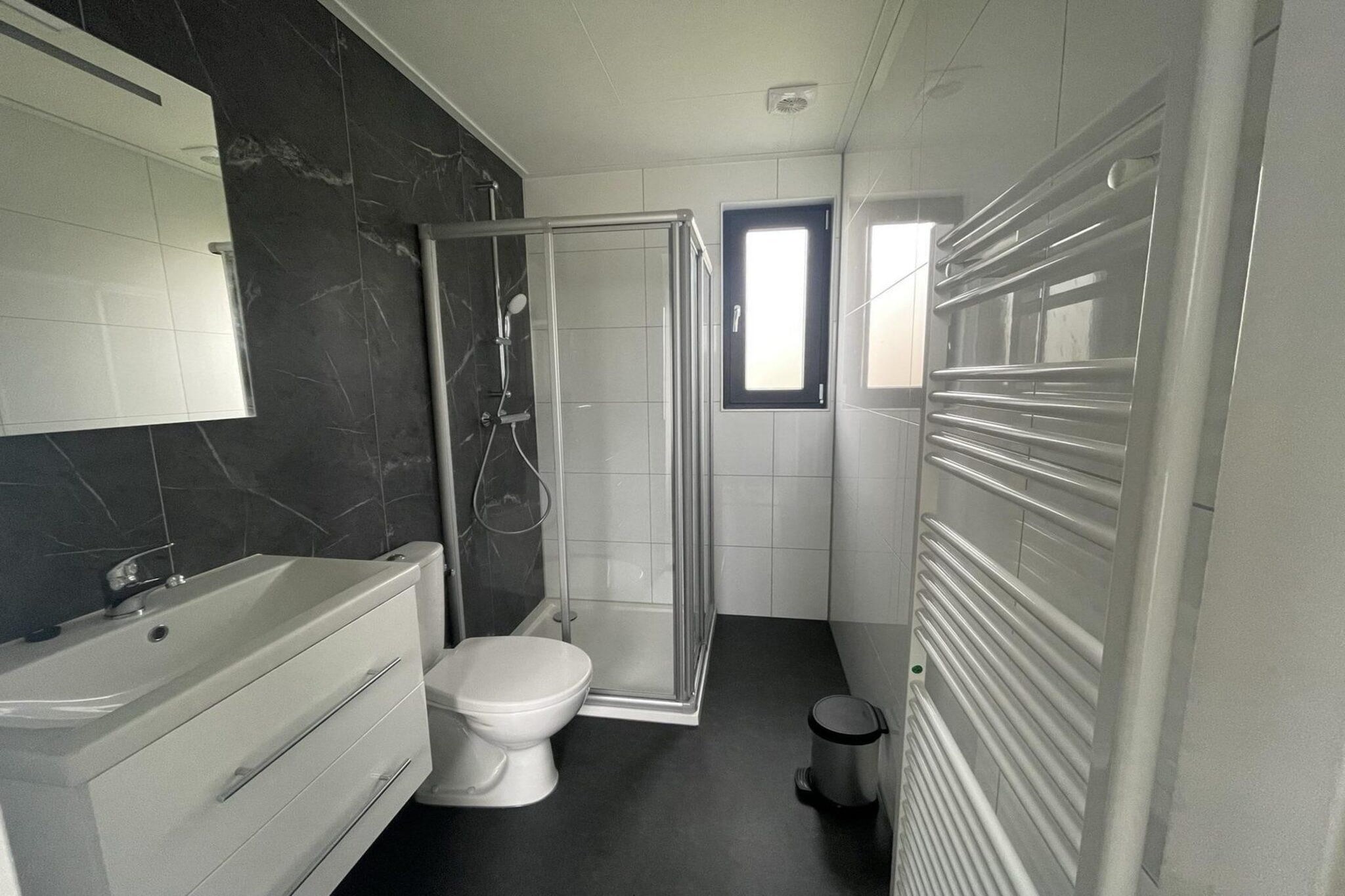 Cube la Mer 4 - Badkamer
