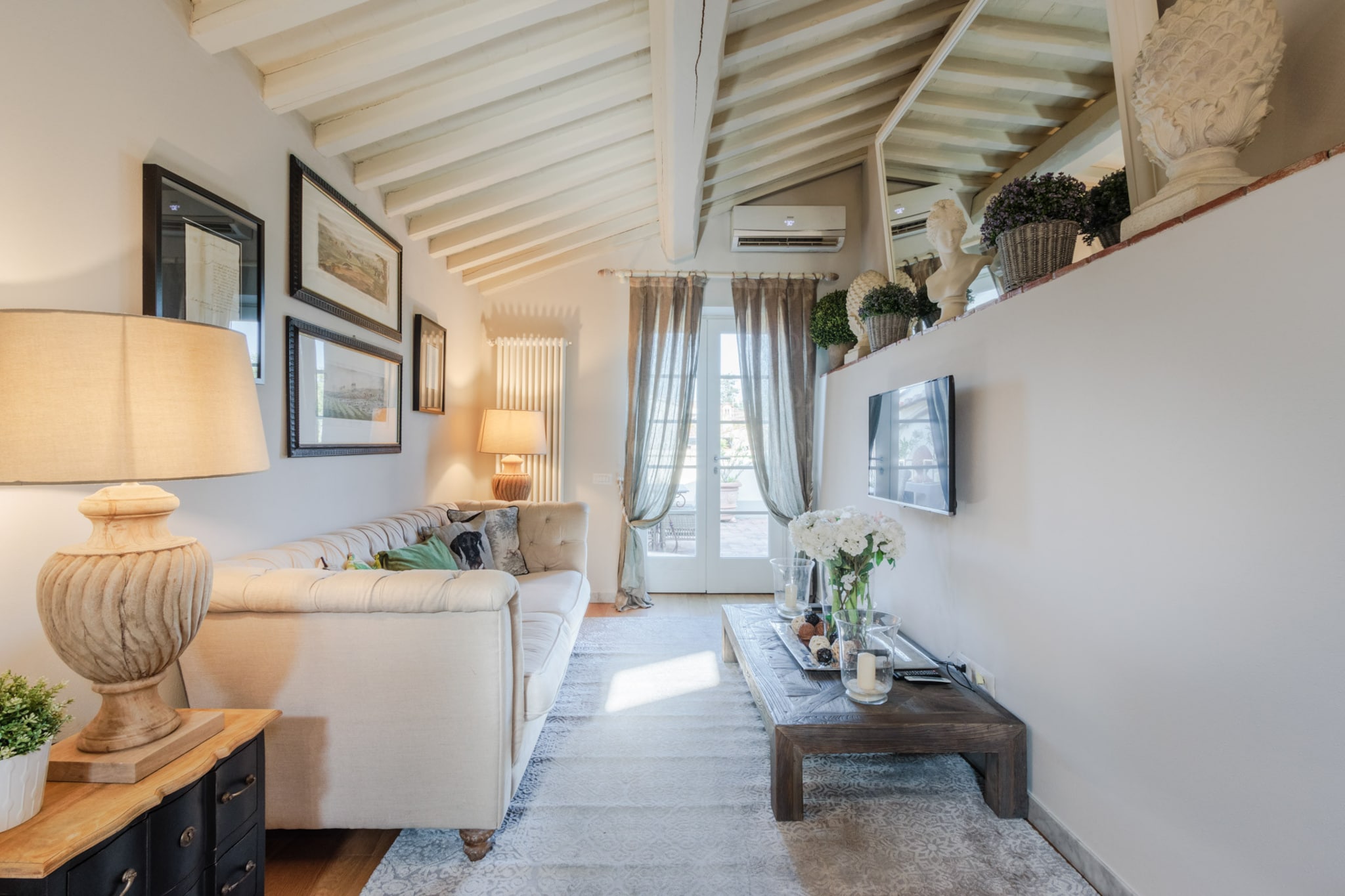 Casa Laura, a Terrace above Lucca-Nicht getaggt