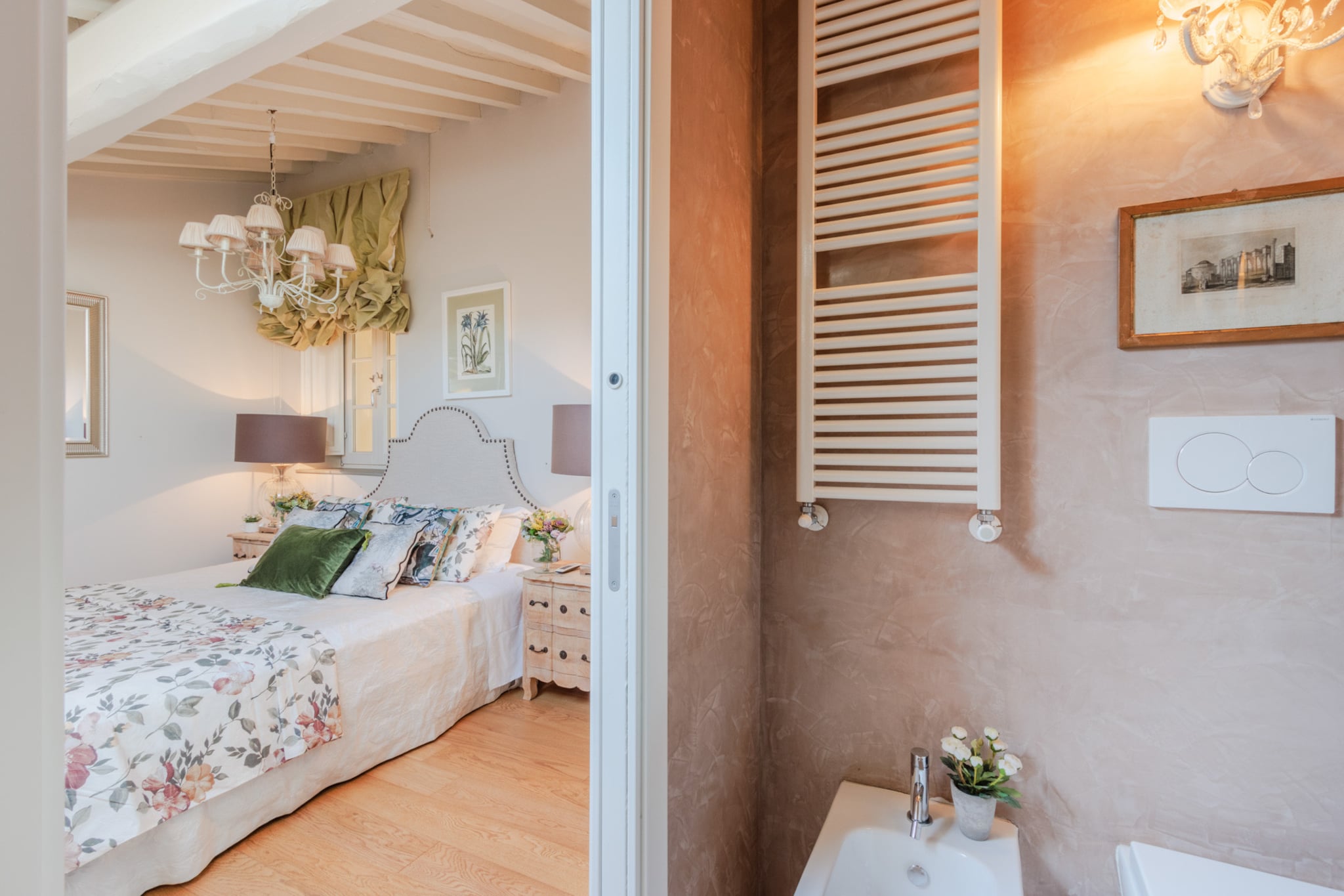Casa Laura, a Terrace above Lucca-Nicht getaggt