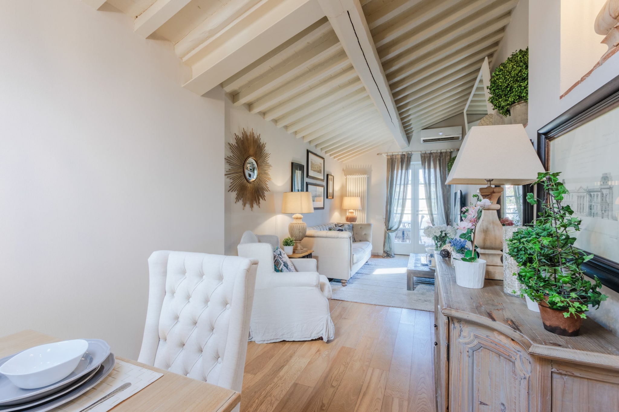 Casa Laura, a Terrace above Lucca-Nicht getaggt