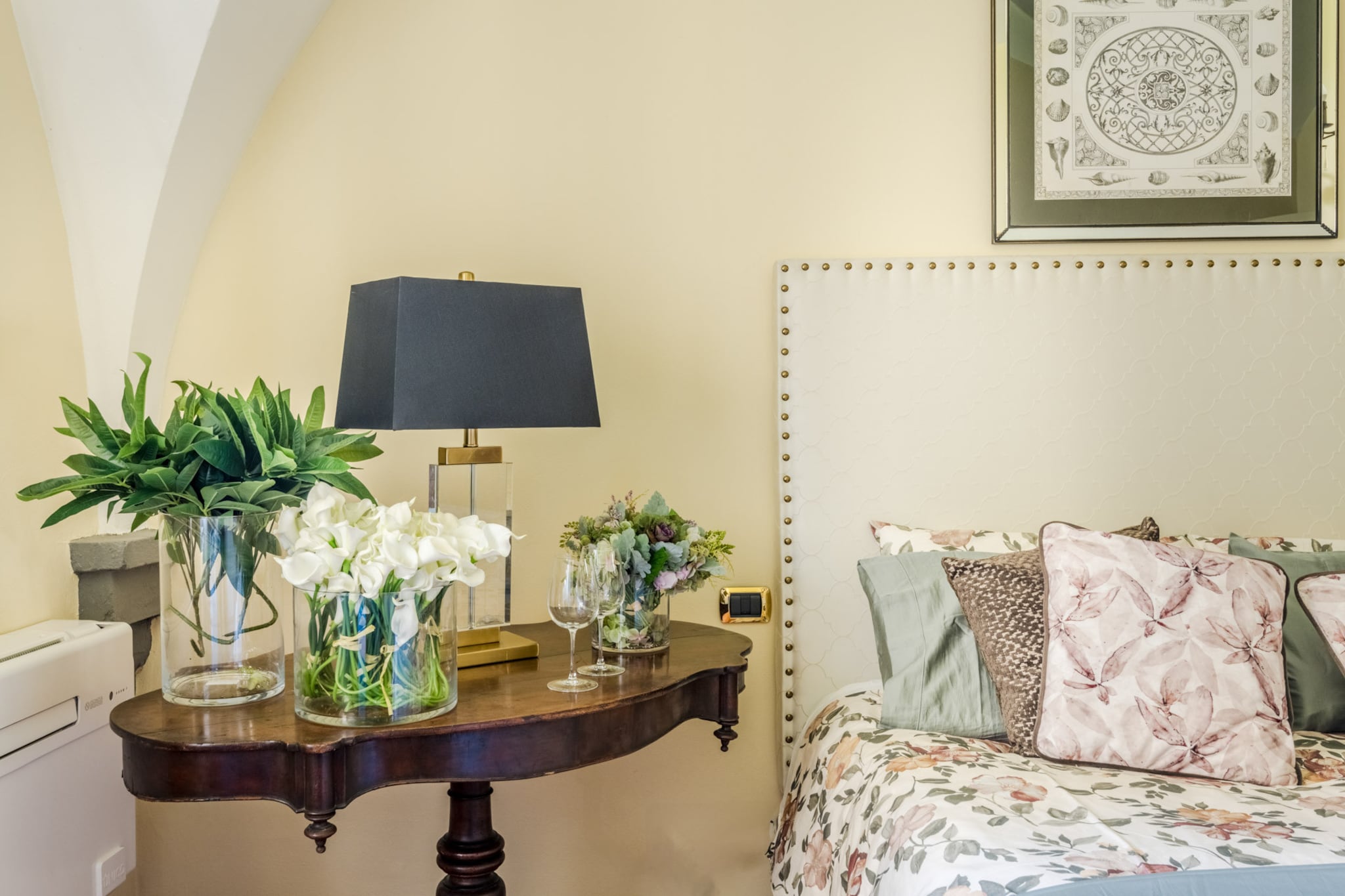 The Arnolfini Portrait Apartment-Nicht getaggt