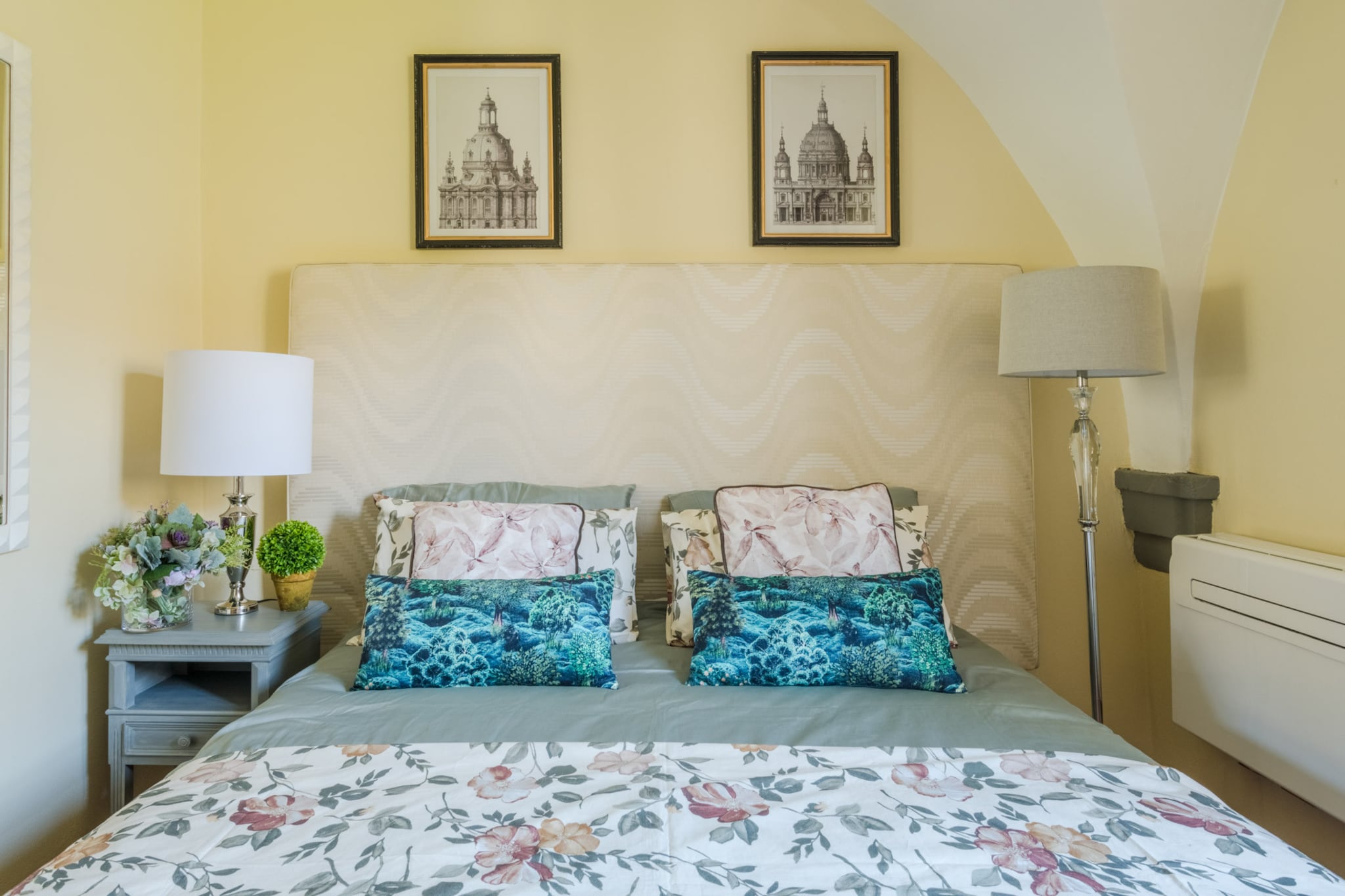 The Arnolfini Portrait Apartment-Nicht getaggt