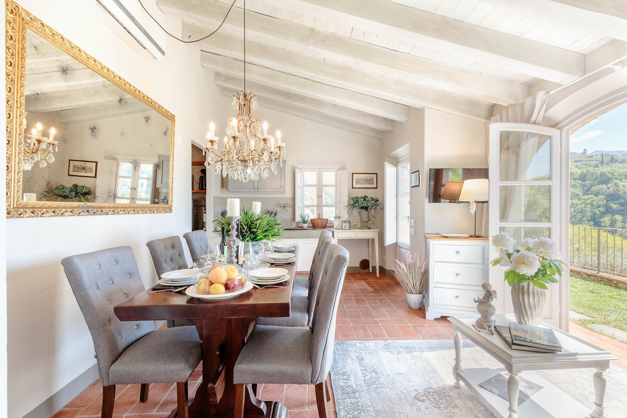 La Macina Farmhouse-Dining room