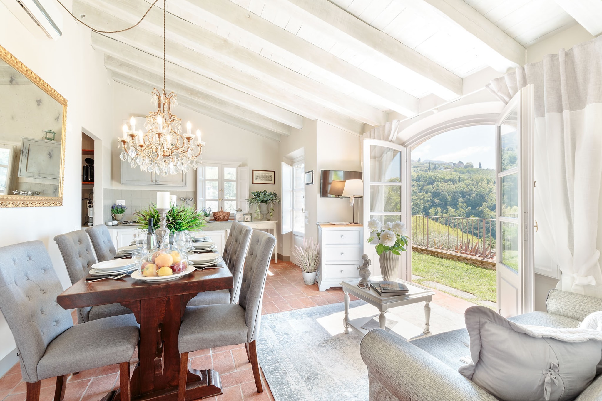 La Macina Farmhouse-Dining room