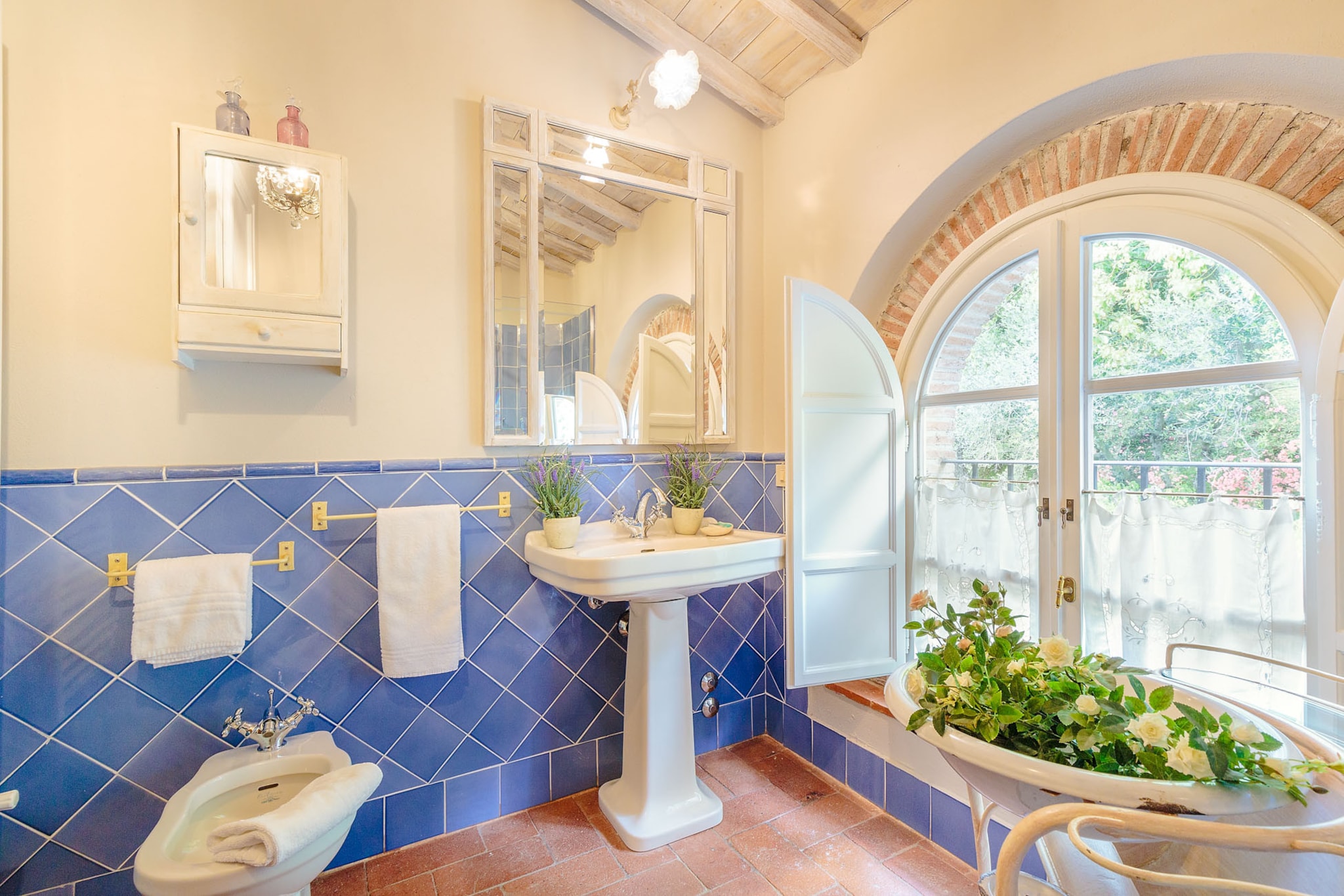 La Macina Farmhouse-Bathroom