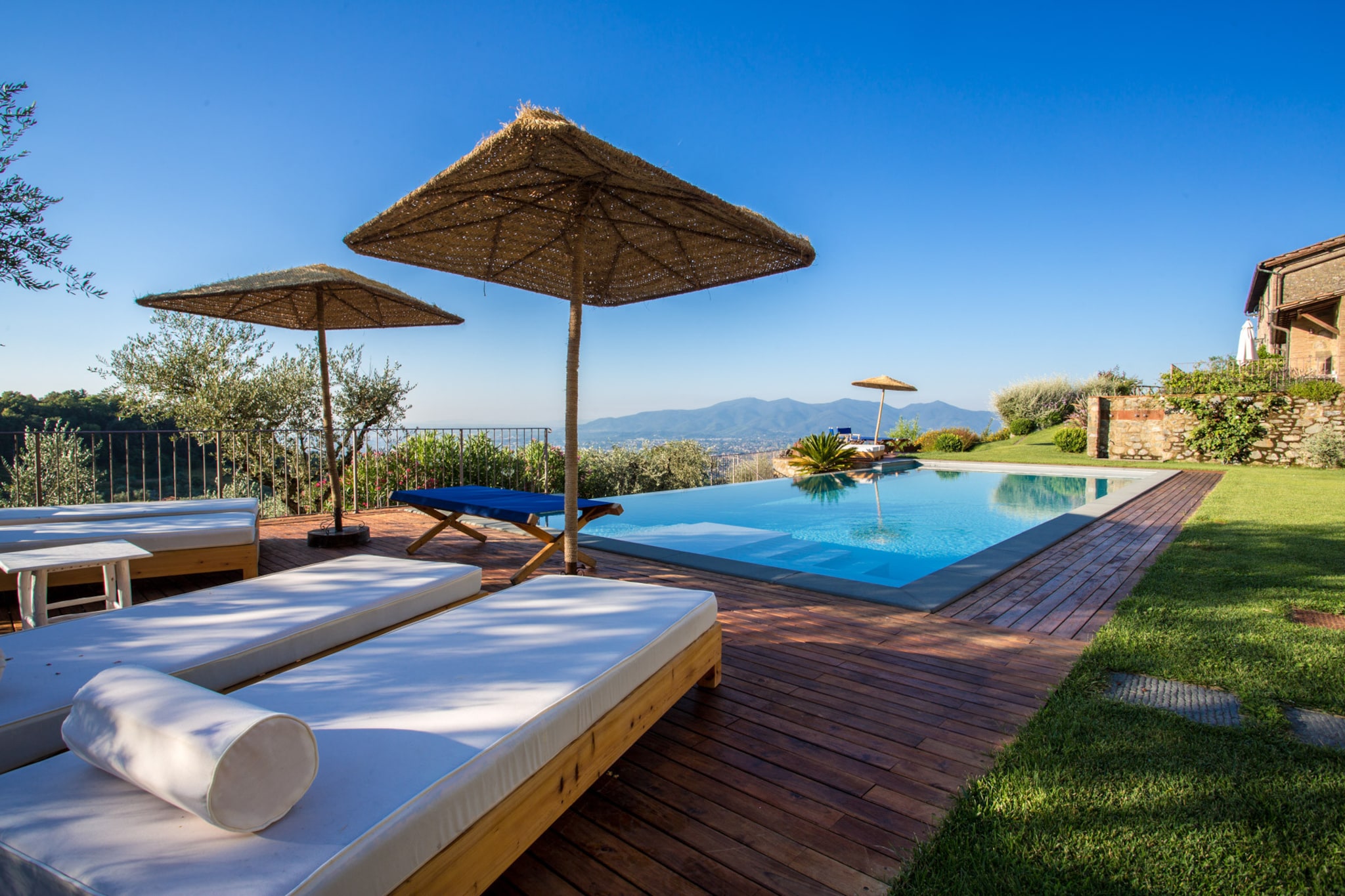poolofhouse