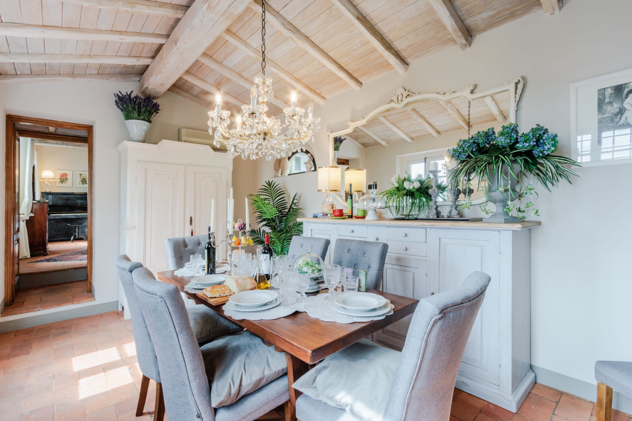 La Macina Farmhouse-Dining room
