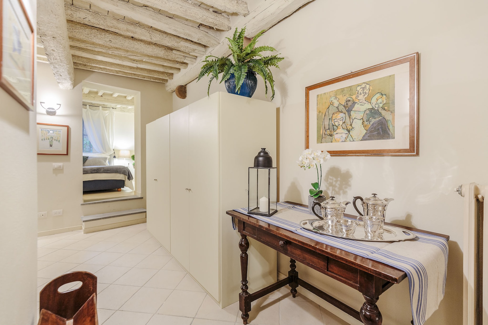 The 1400's Apartment-Nicht getaggt
