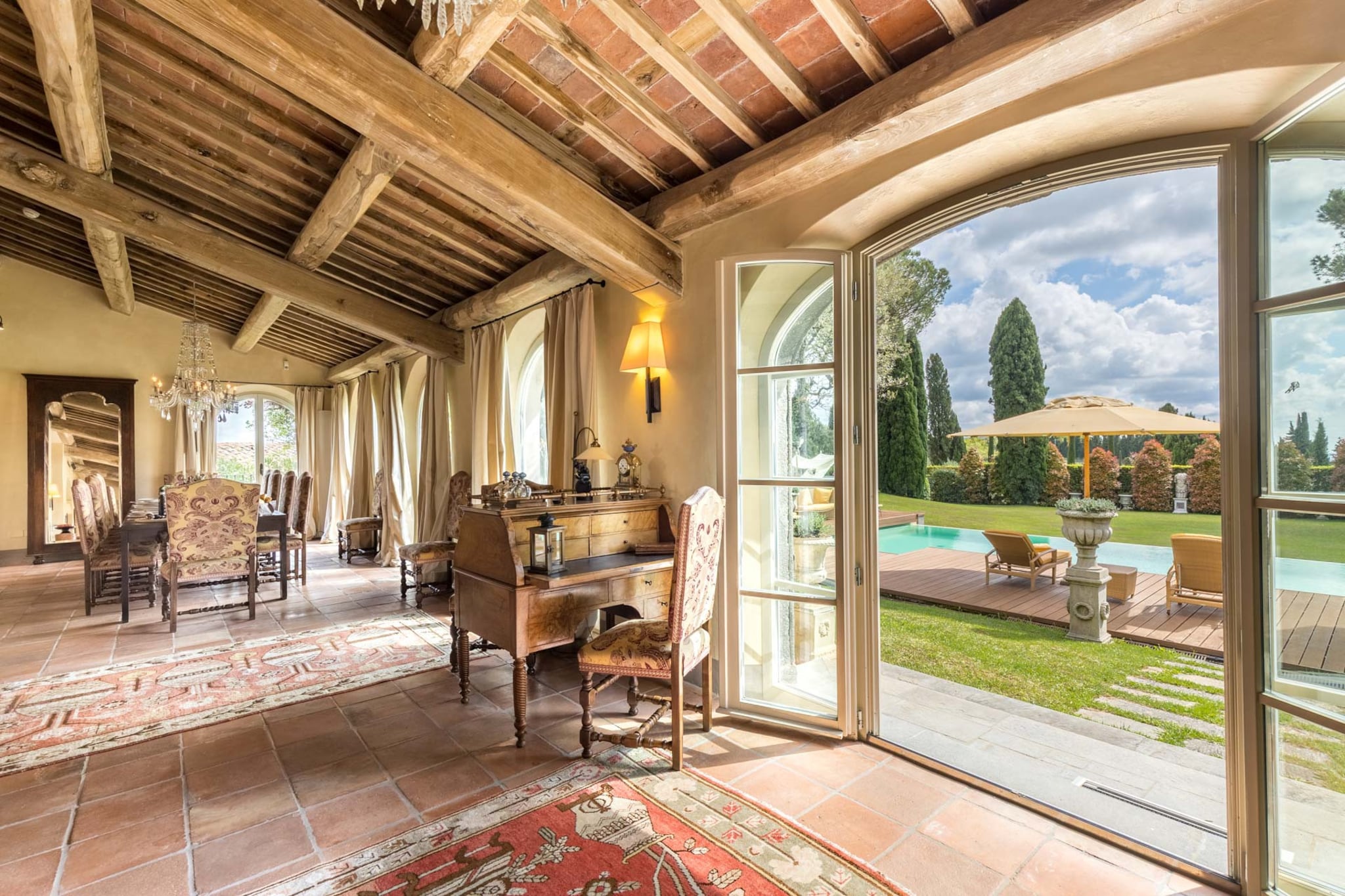 Villa Petra-Nicht getaggt