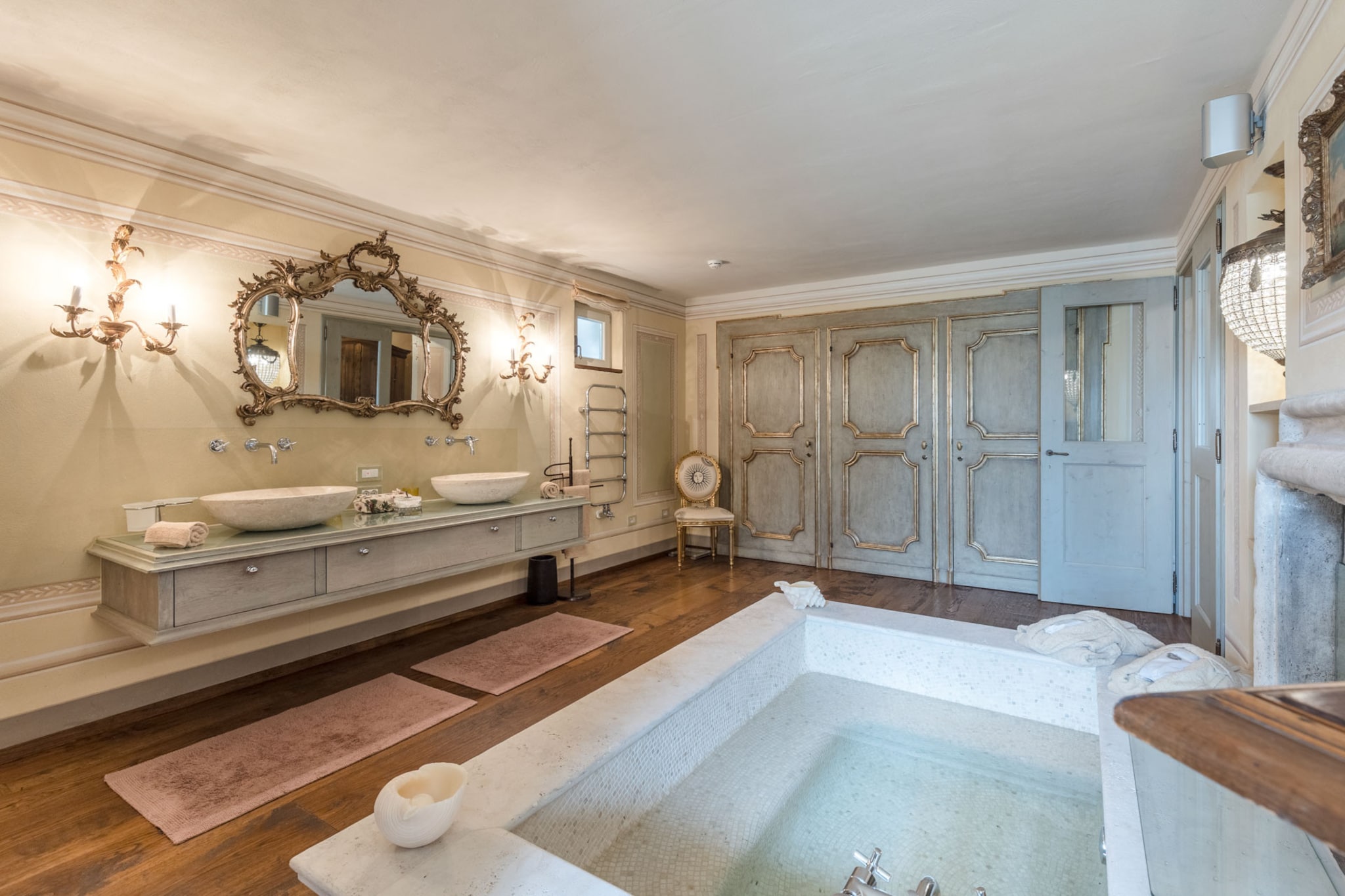 Villa Petra-Nicht getaggt