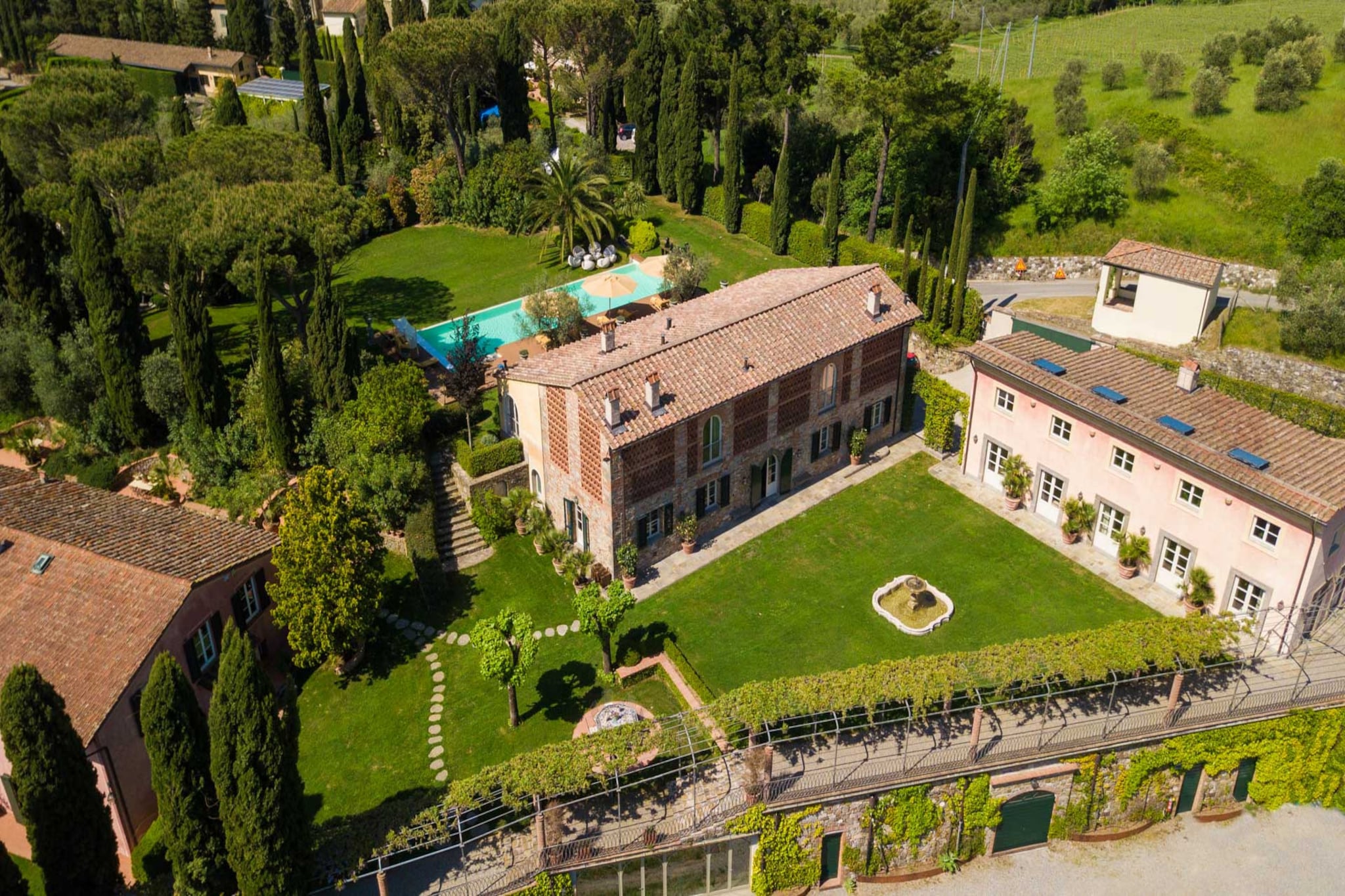 Villa Petra-Nicht getaggt