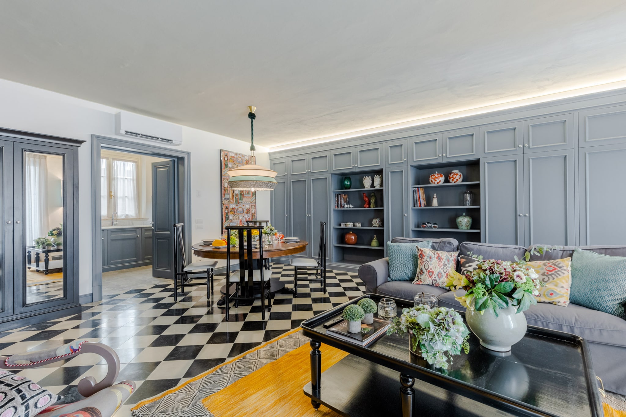 Gimber Tales, a First Floor Apartment-Nicht getaggt