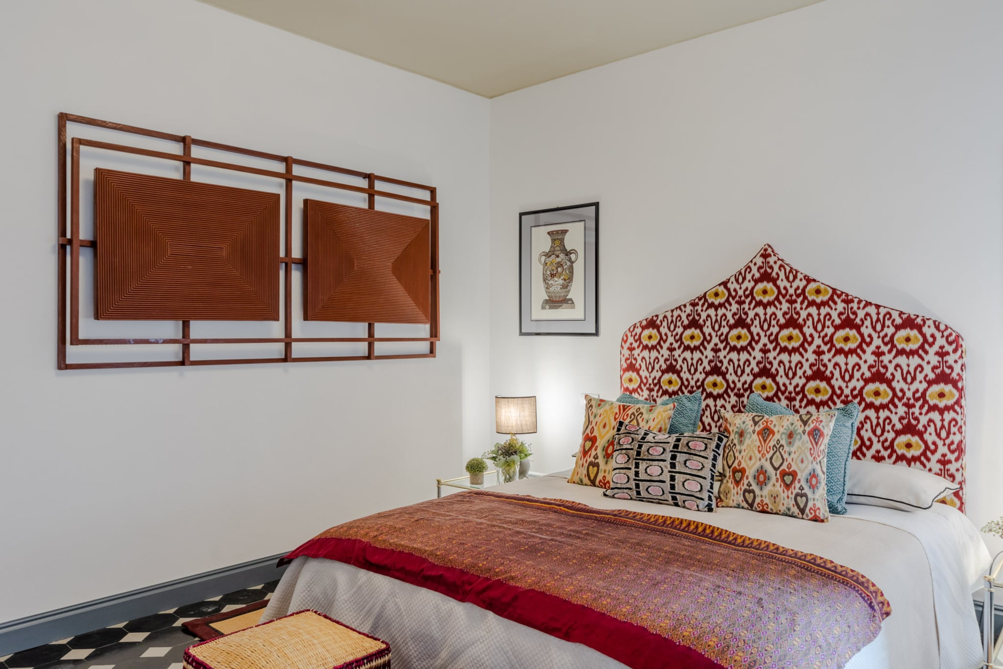 Gimber Tales, a First Floor Apartment-Nicht getaggt