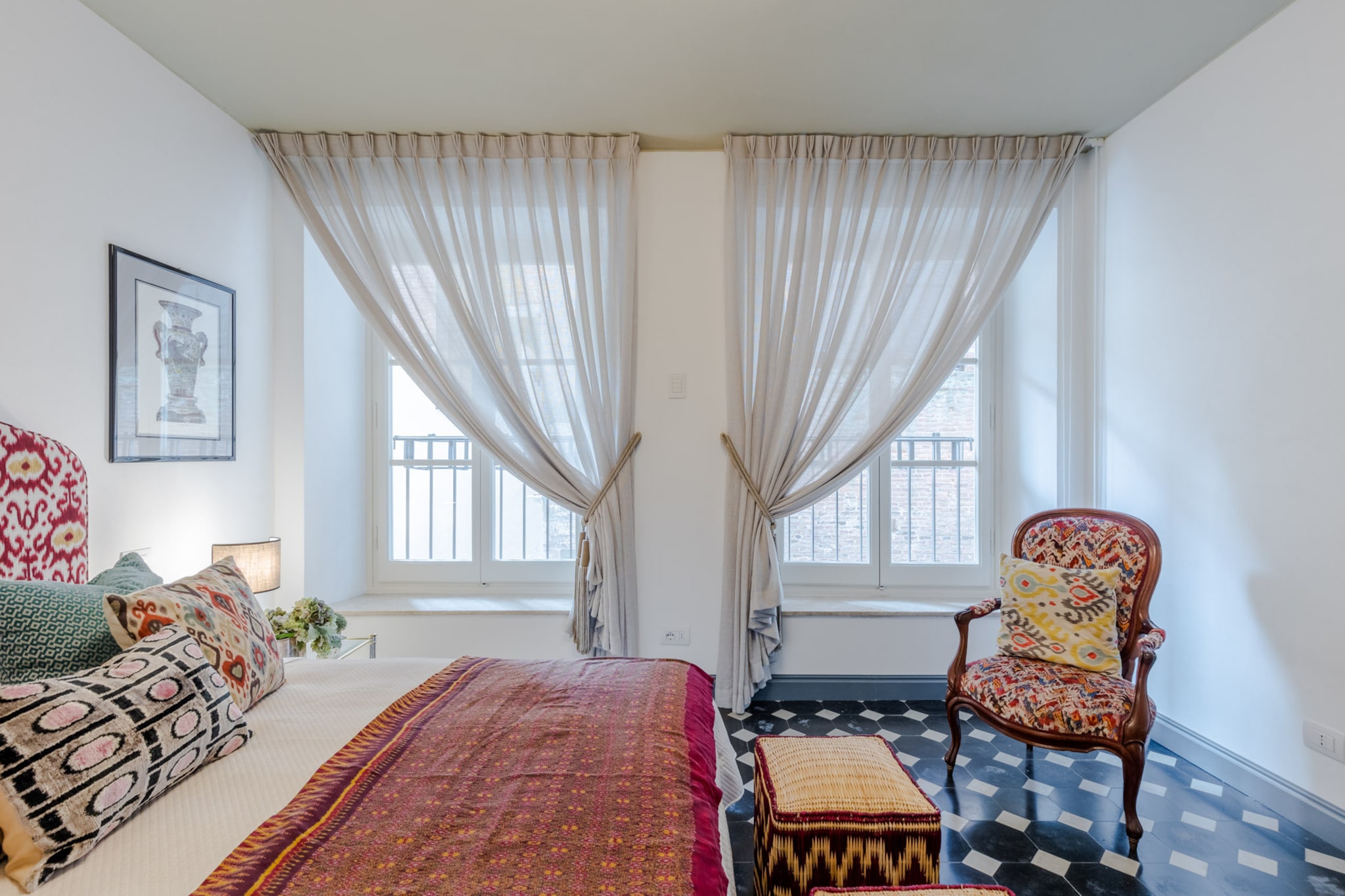 Gimber Tales, a First Floor Apartment-Nicht getaggt