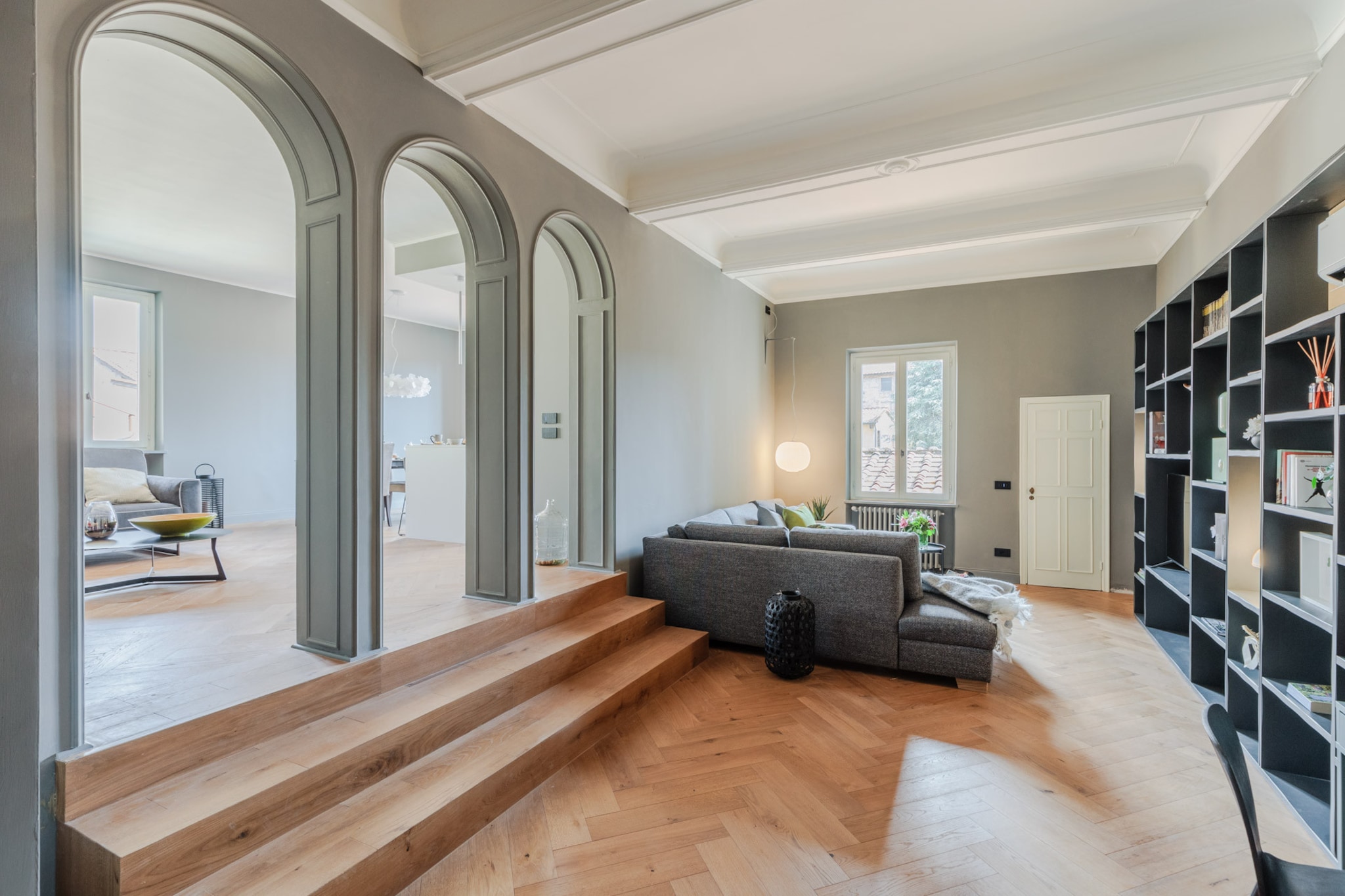 Casa Grey, Contemporary Penthouse-Nicht getaggt