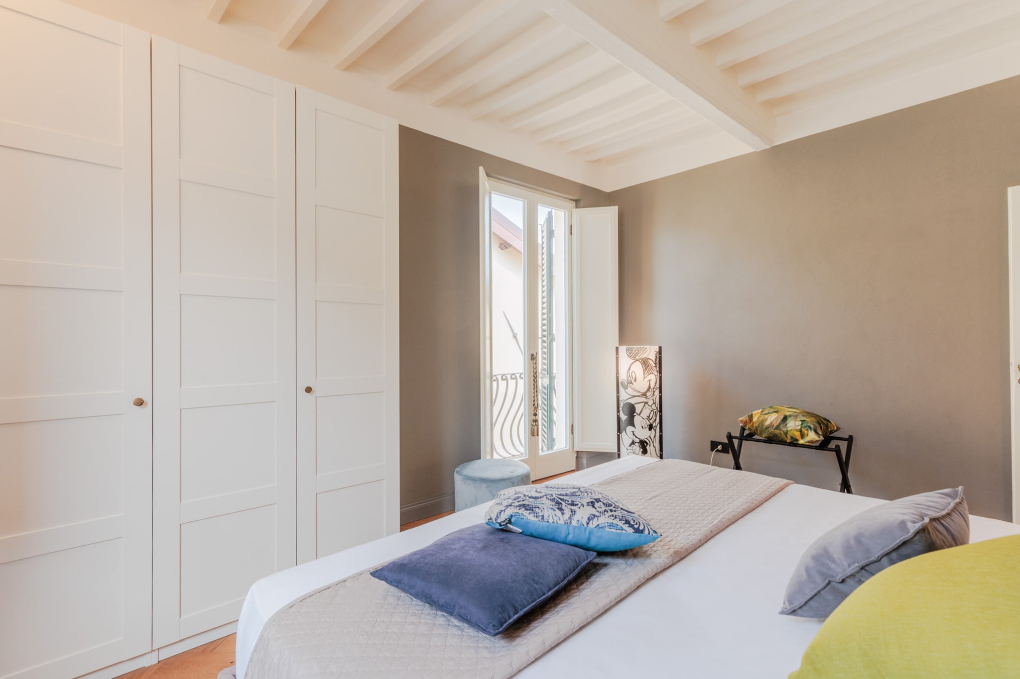 Casa Grey, Contemporary Penthouse-Nicht getaggt