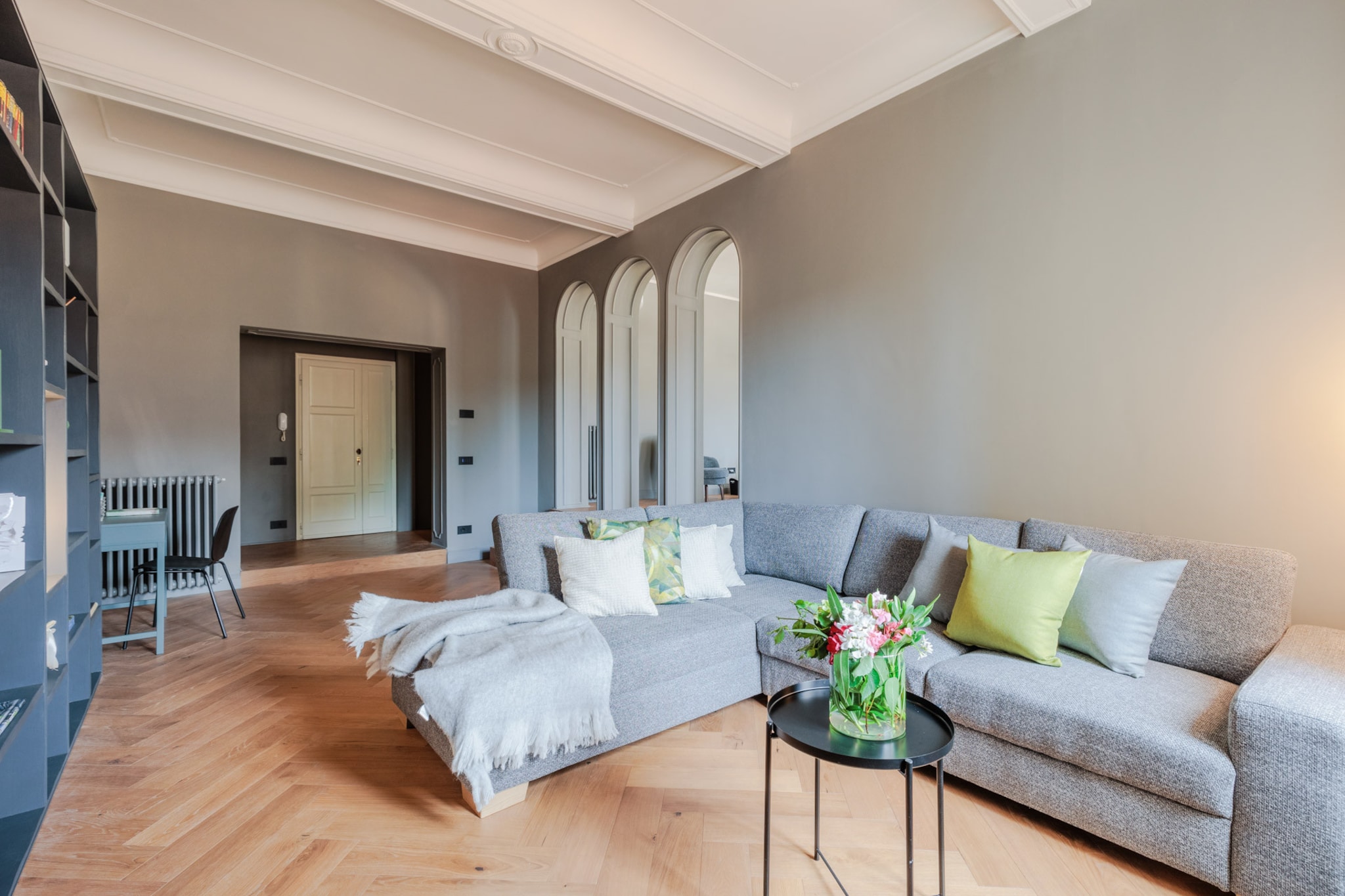 Casa Grey, Contemporary Penthouse-Nicht getaggt