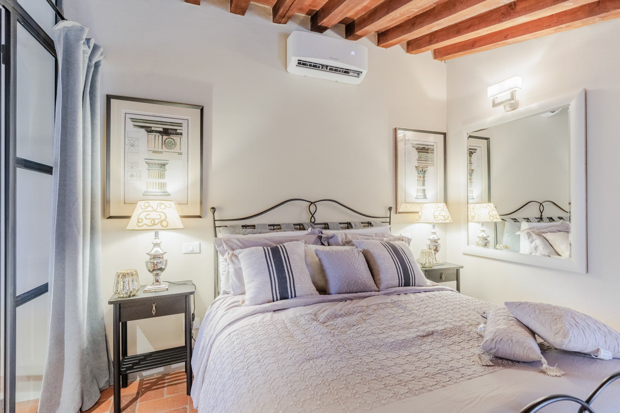 Casa Lucky, a Modern Lucca Penthouse-Niet-getagd