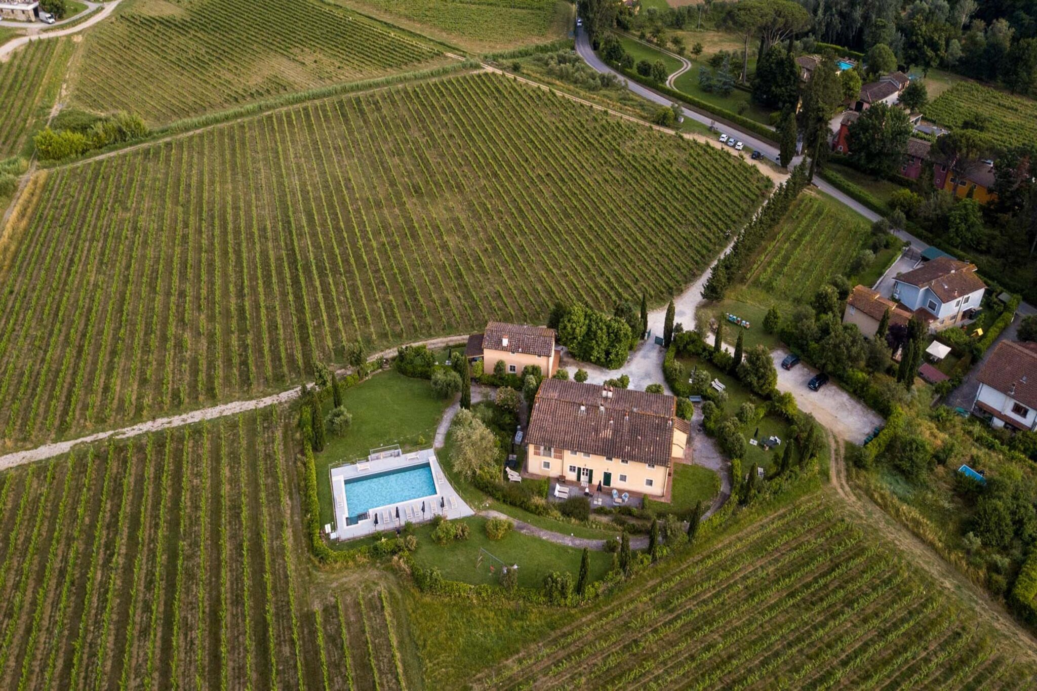 Cicale Farmhouse, 3 bedrooms Farmhouse with Pool - Uitzicht zomer