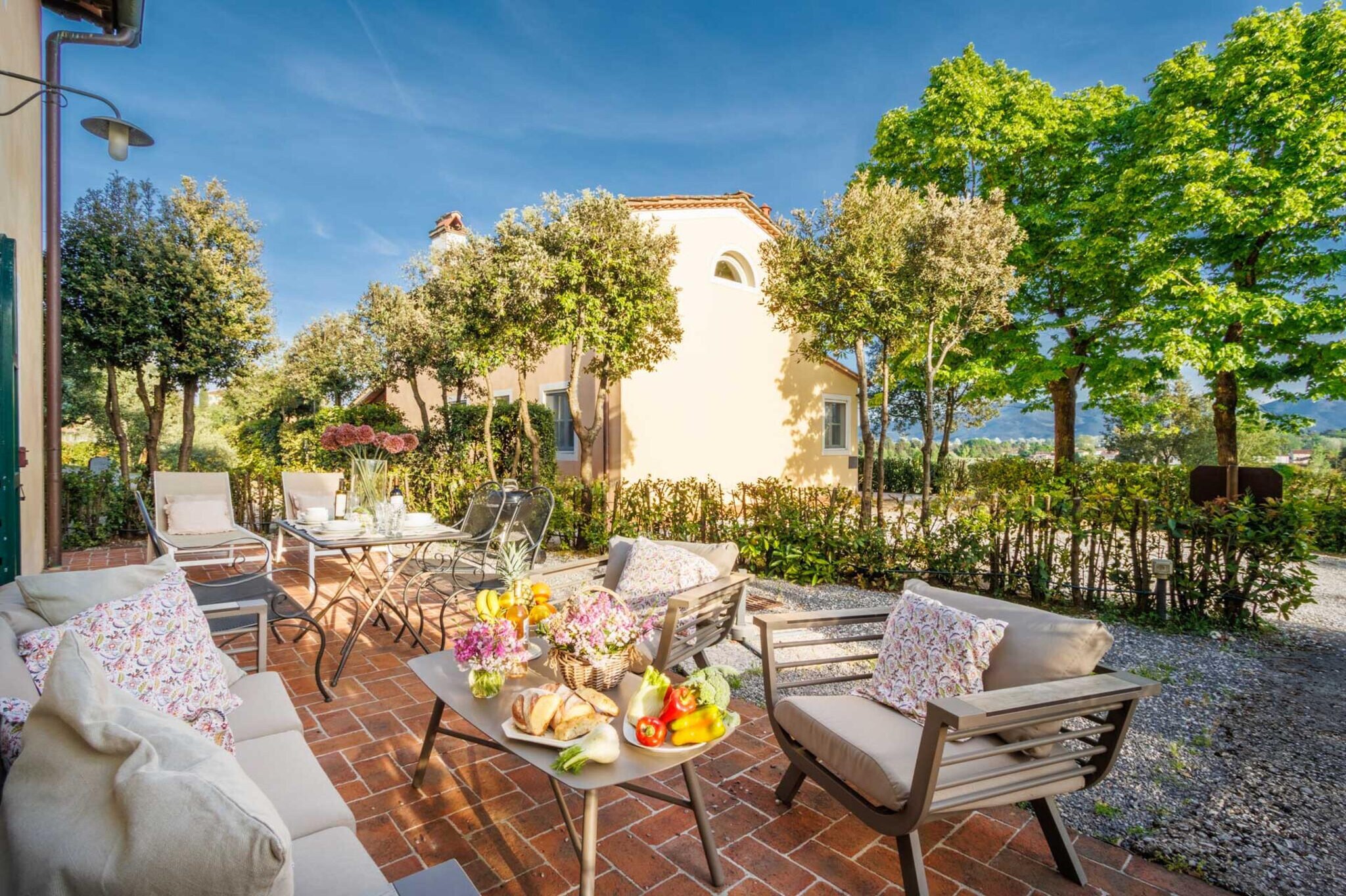 Jacopo Farmhouse Apartment in Wine Resort in Lucca - Terrasbalkon