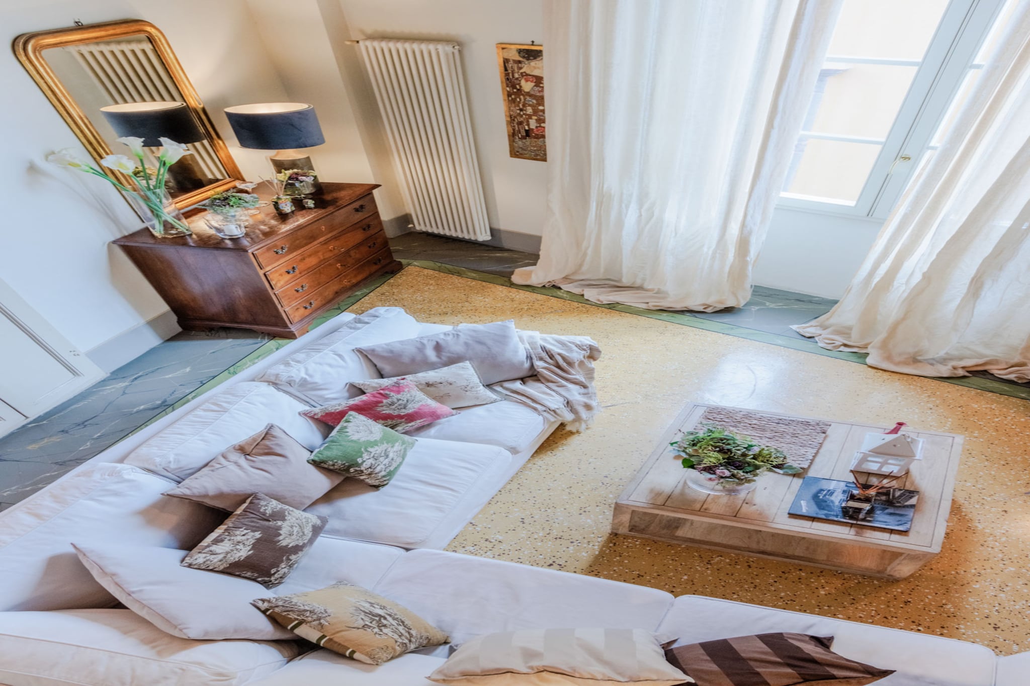 Casta Dama Apartment-Nicht getaggt