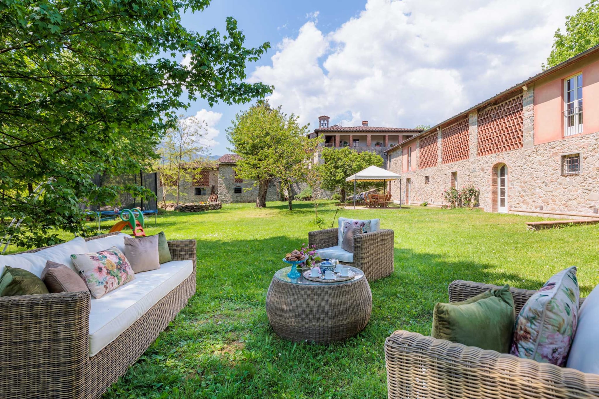 La Vaseria, Country House with Secret Garden