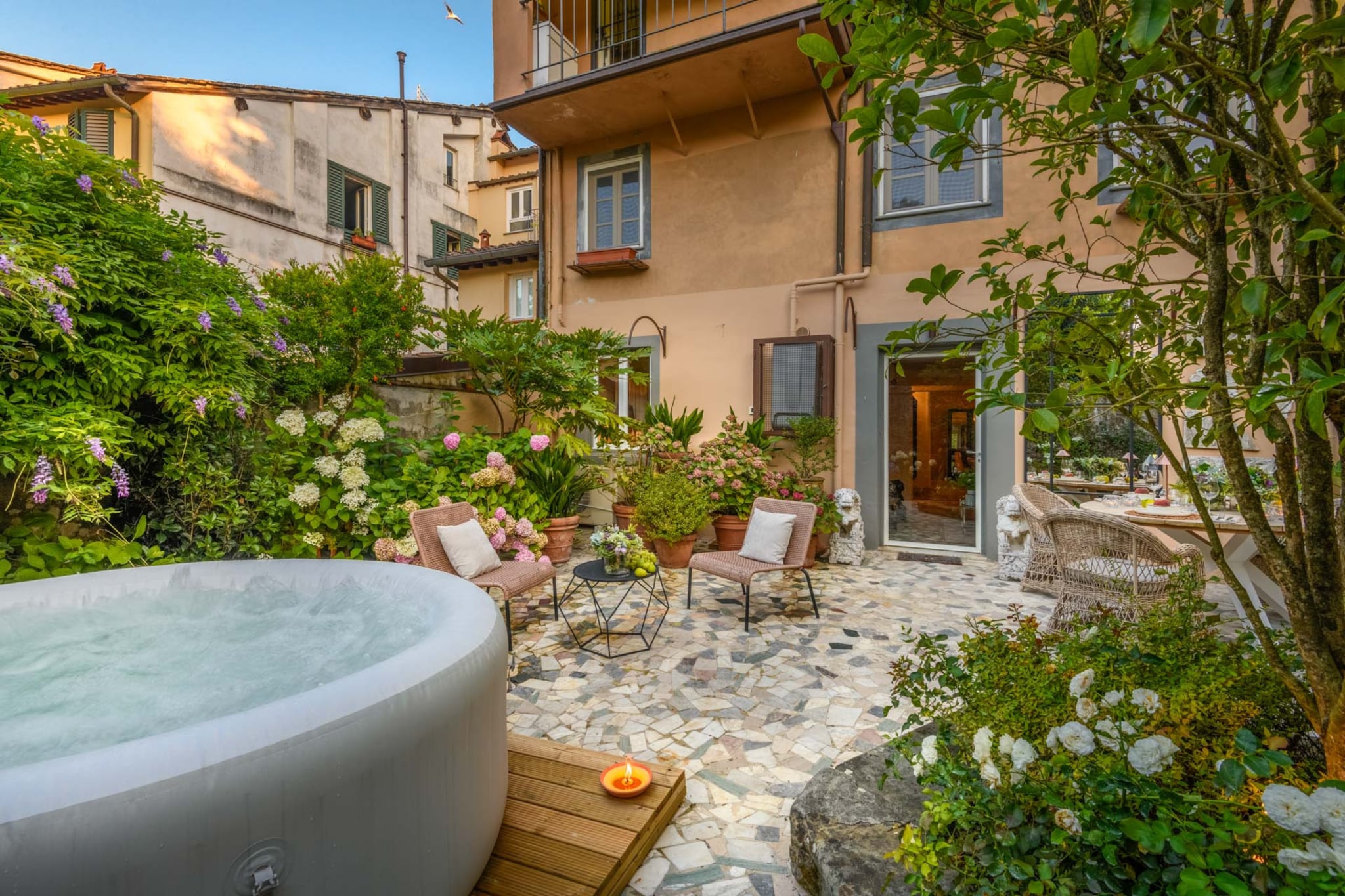 The Garden Lodge-Nicht getaggt