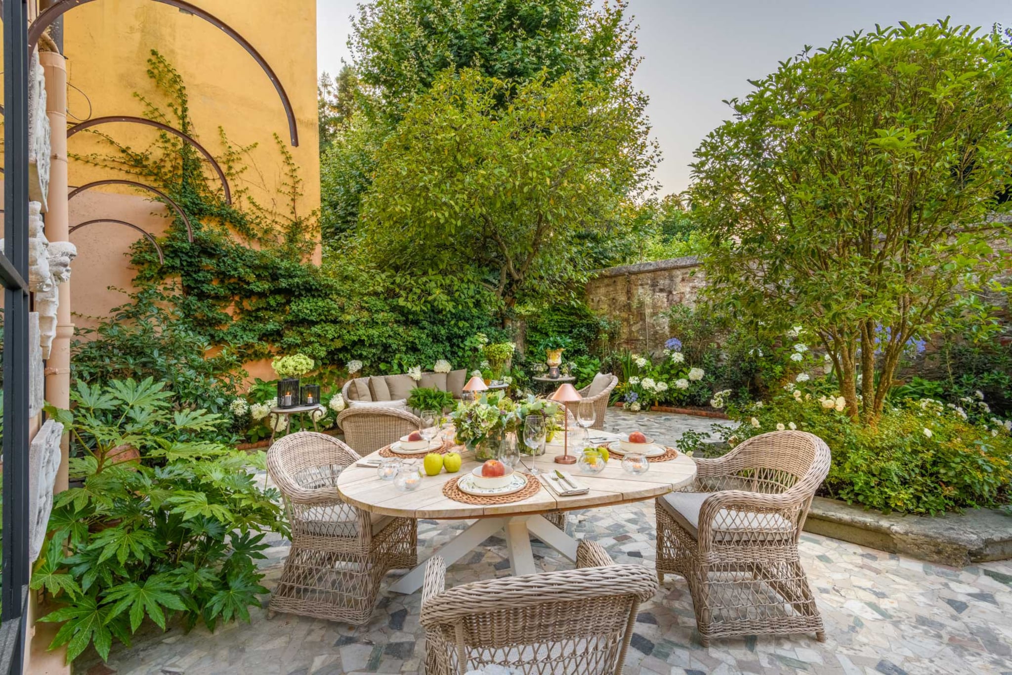 The Garden Lodge-Nicht getaggt