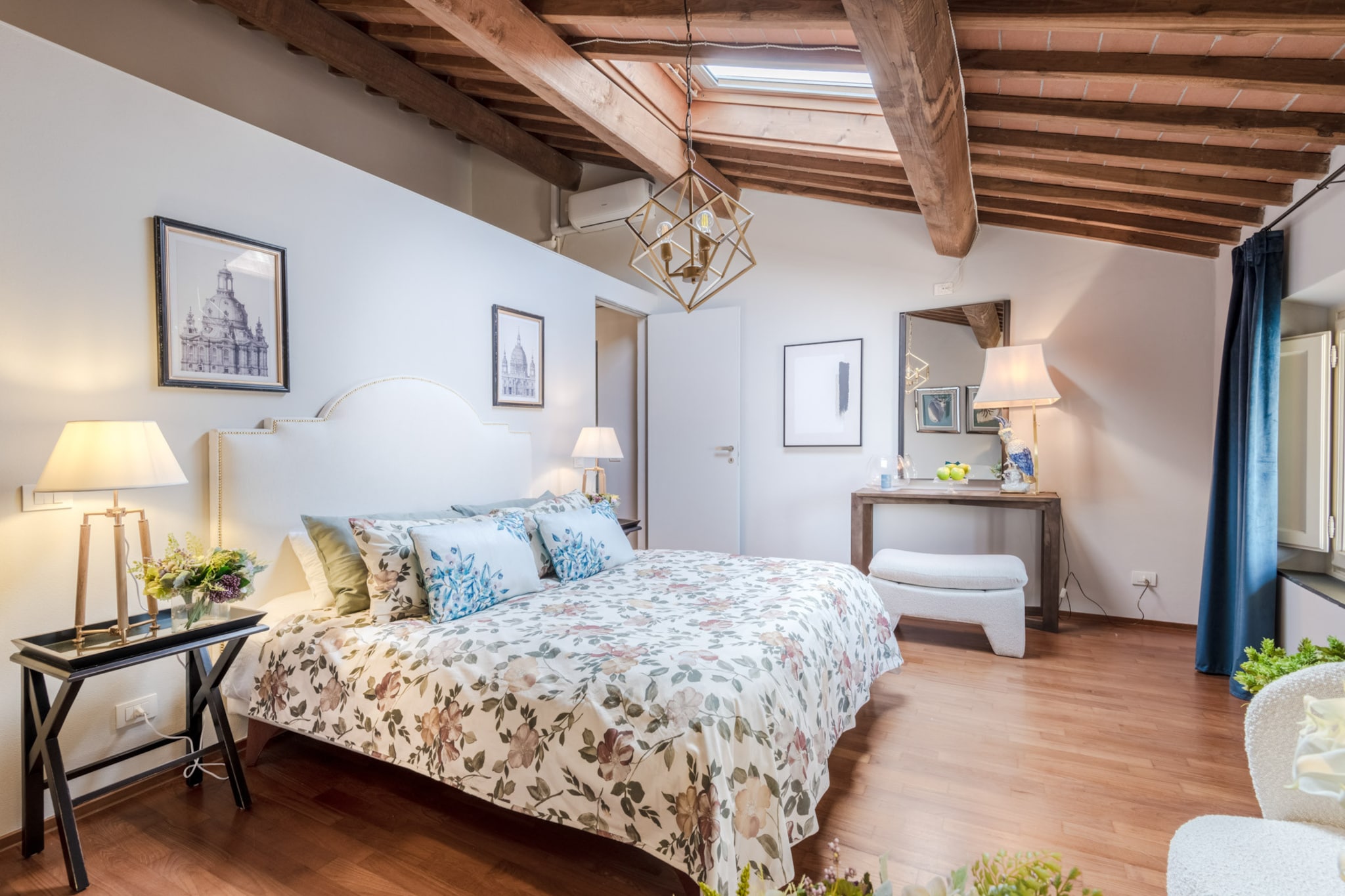 De Nobili Penthouse-Nicht getaggt