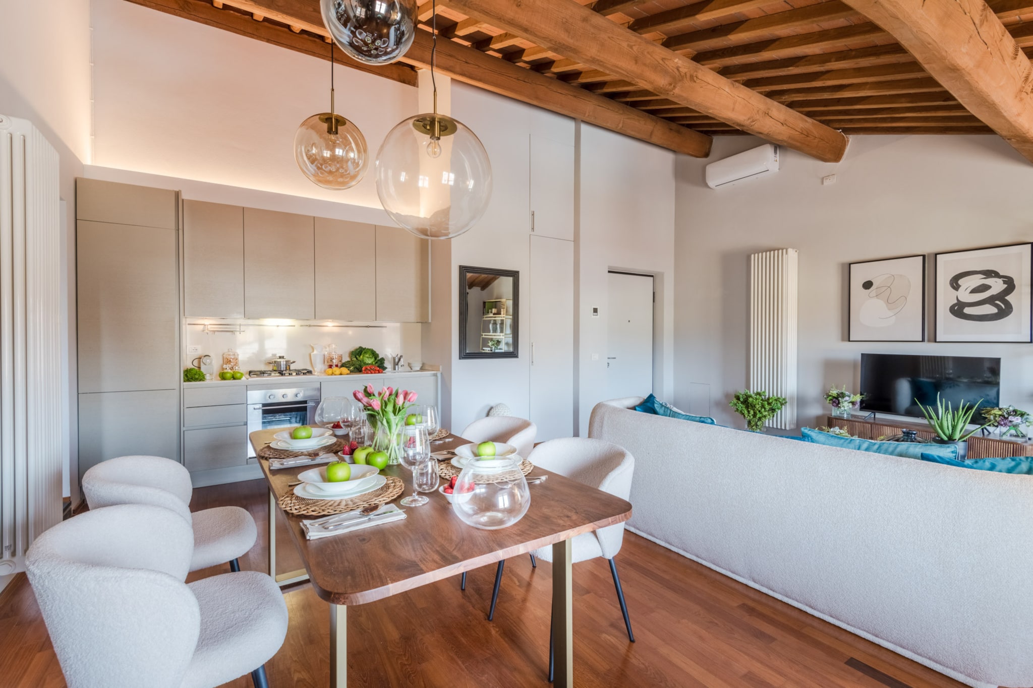 De Nobili Penthouse-Nicht getaggt