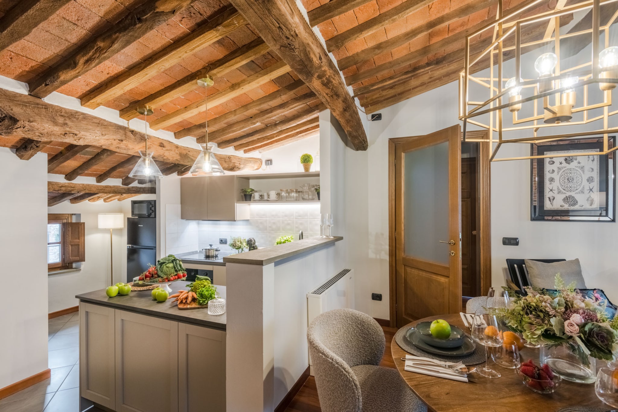 La Dorina Penthouse-Nicht getaggt