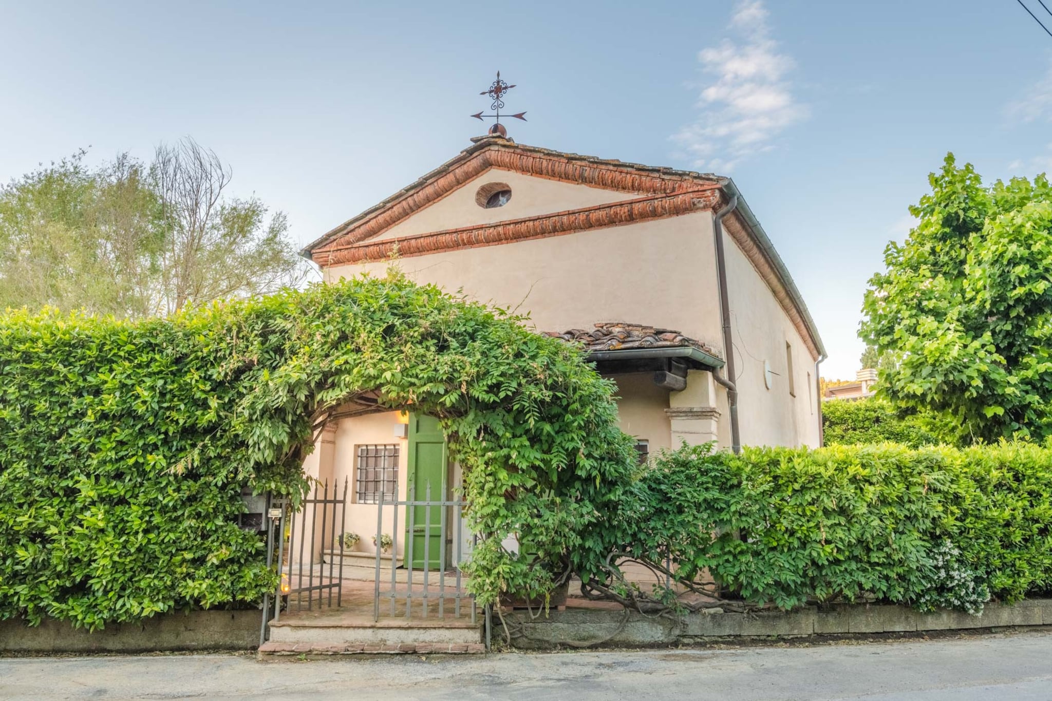 La Chiesetta, an Antique Church with Pool-Nicht getaggt