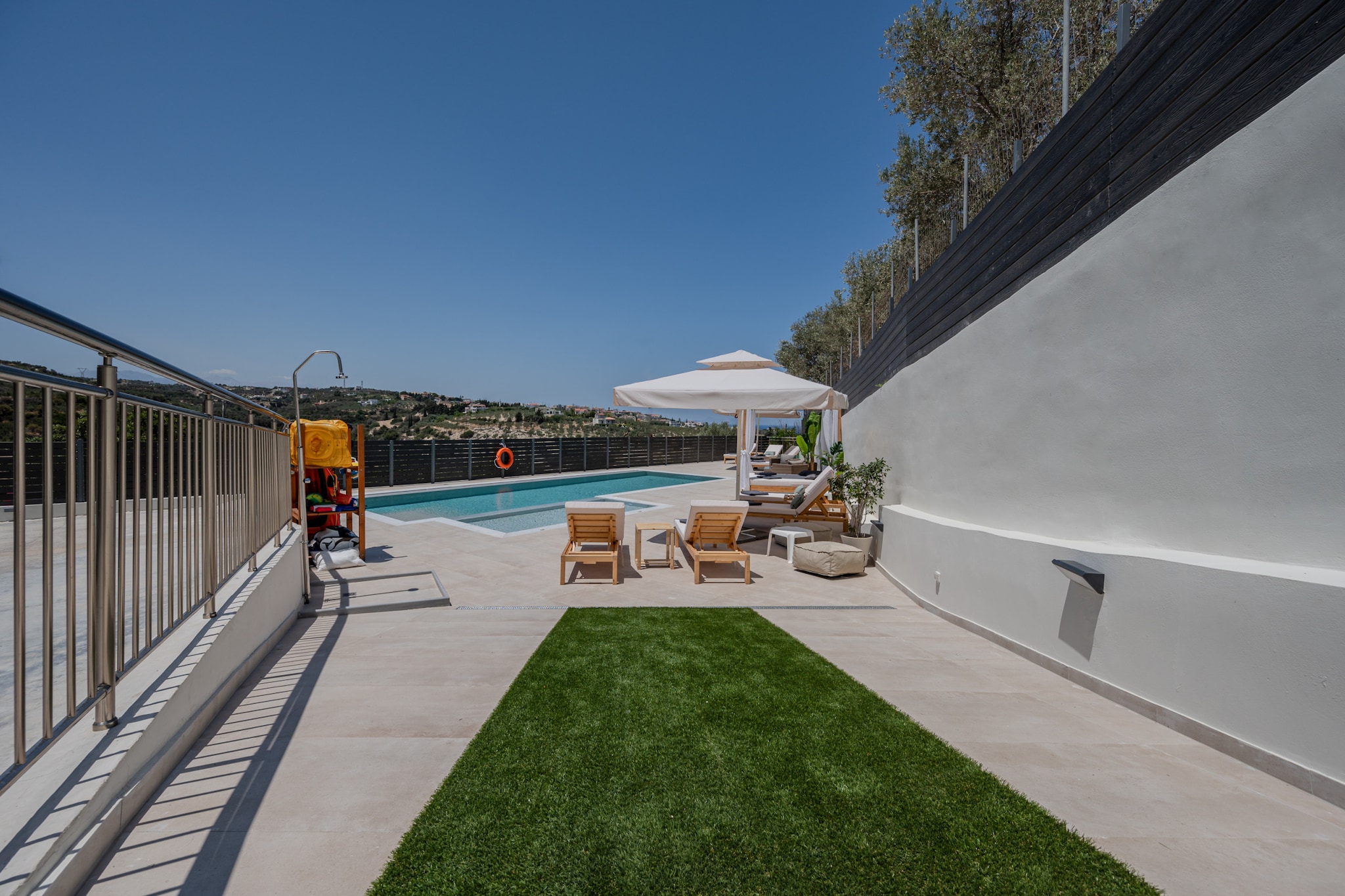 3A's 3 Bedroom Villa-Zwembad