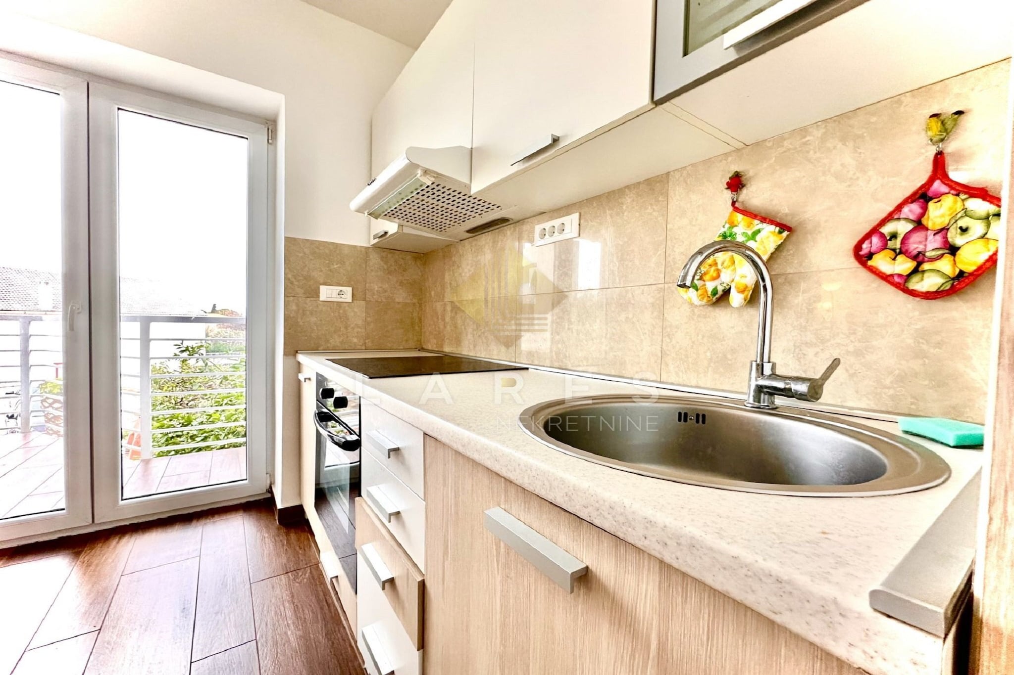 One-Bedroom Apartment (1.kat)
