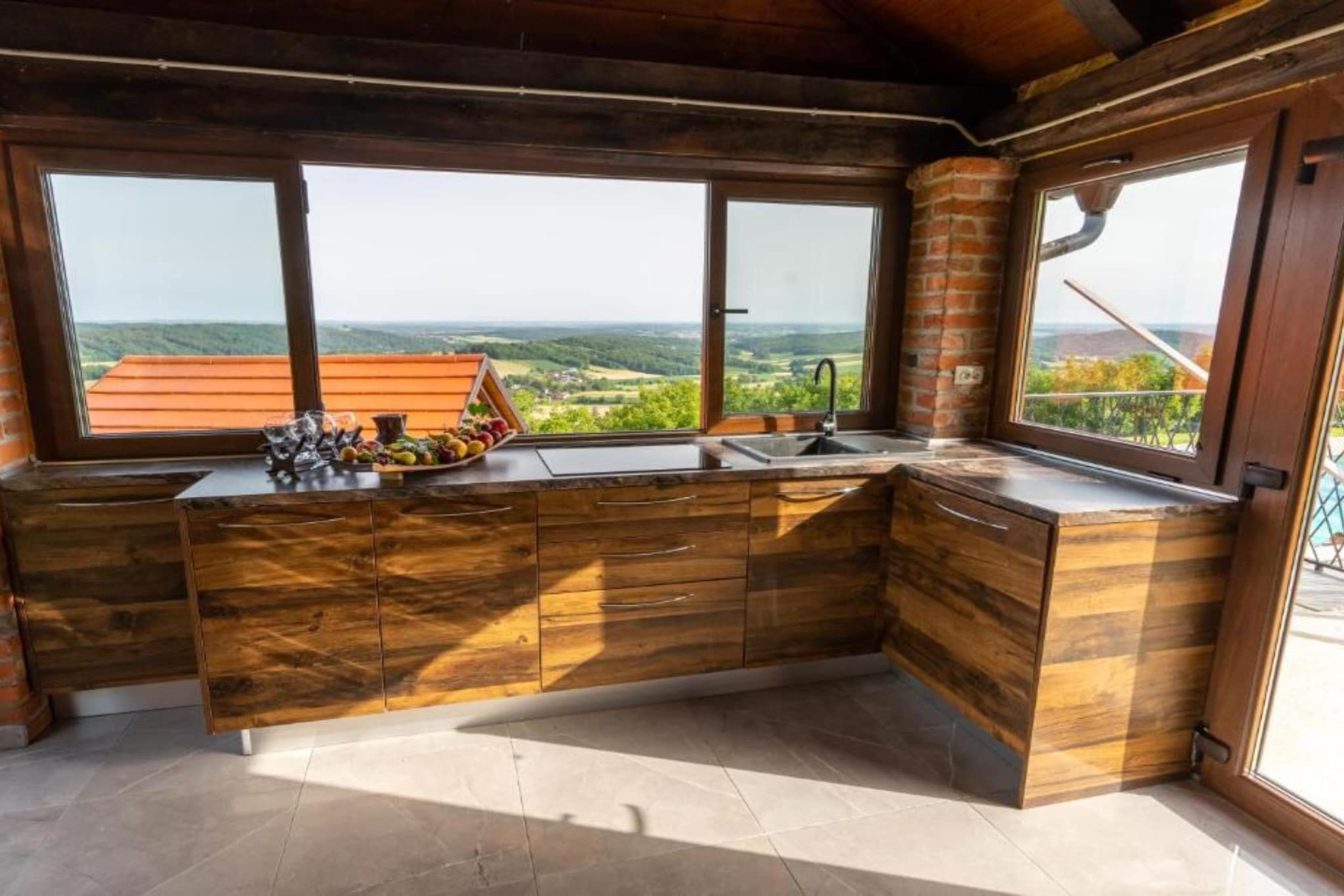 Villa Breg - Four Bedroom Villa with Pool, Hot-Tub and Sauna-Keuken