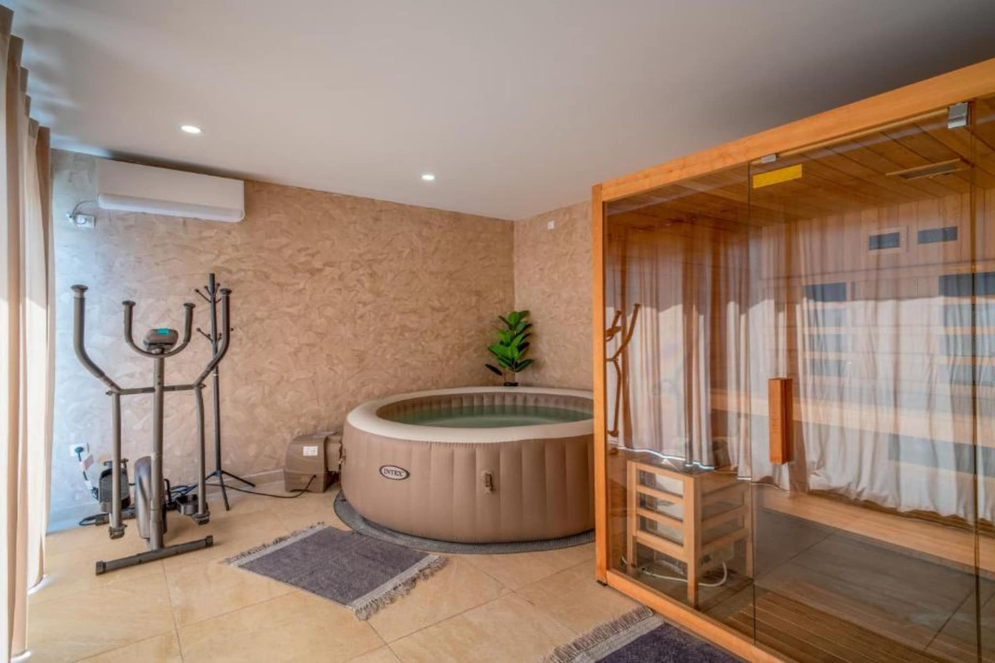 Villa Breg - Four Bedroom Villa with Pool, Hot-Tub and Sauna-Spa