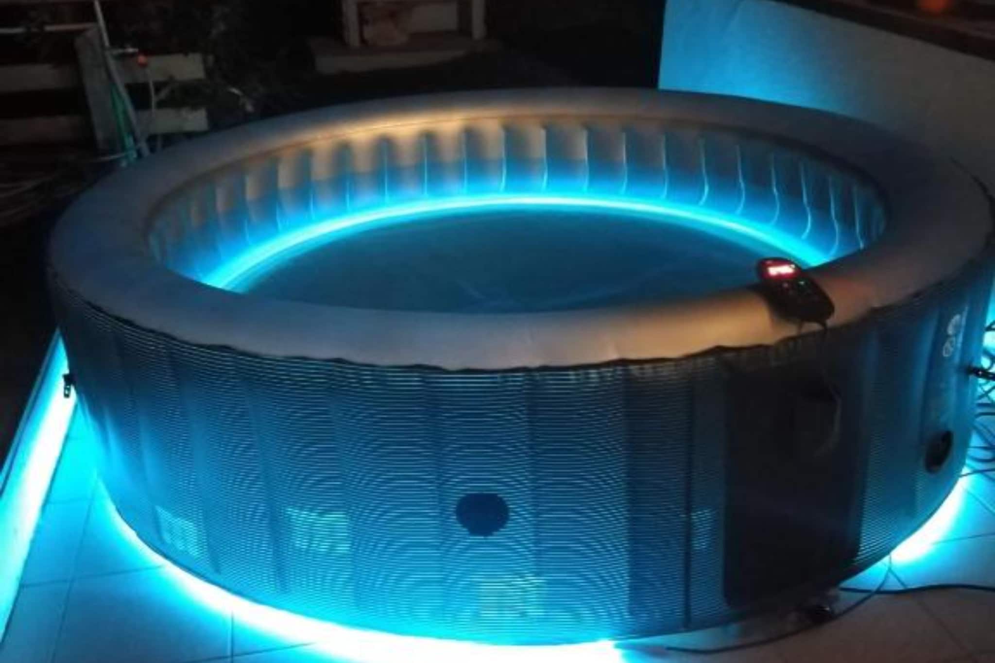 One Bedroom Apartment with Hot Tube-Spa