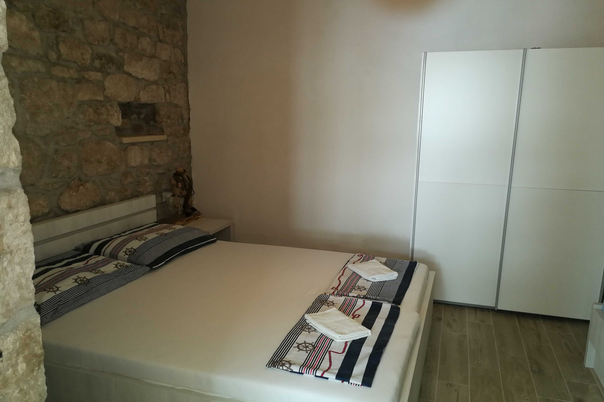Two-Bedroom Apartment (A1-Niko)-Schlafzimmer