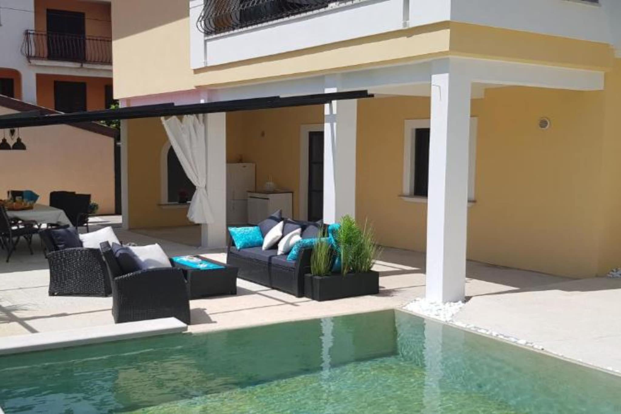 Studio Apartment With Balcony-Schwimmbad